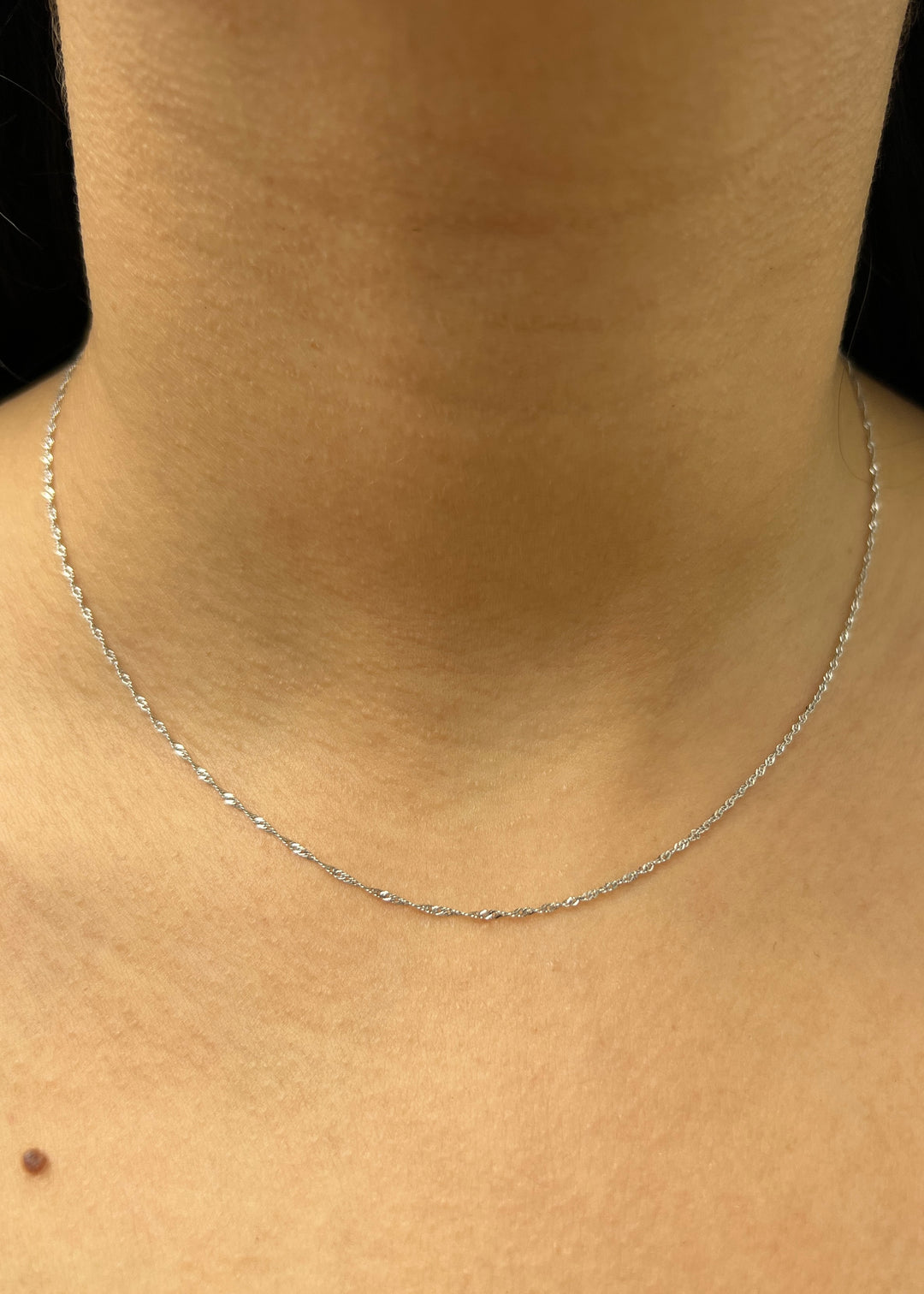 Cadena Singapur 0.9gr / 40cm / 1mm — Oro Blanco