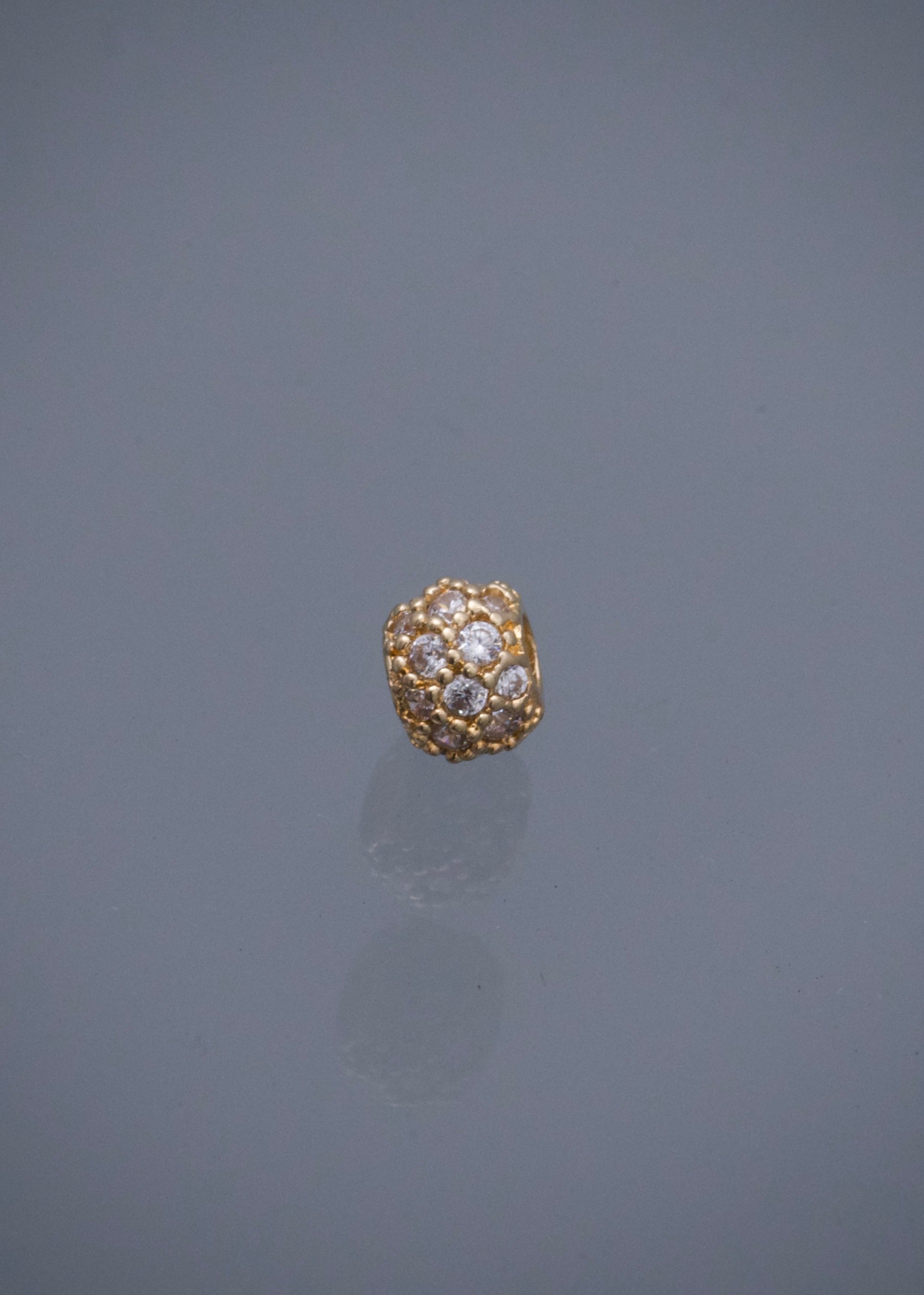 Herraje con swarovski blanco 0.45gr / Largo 0.4cm / Oro Amarillo Nac B