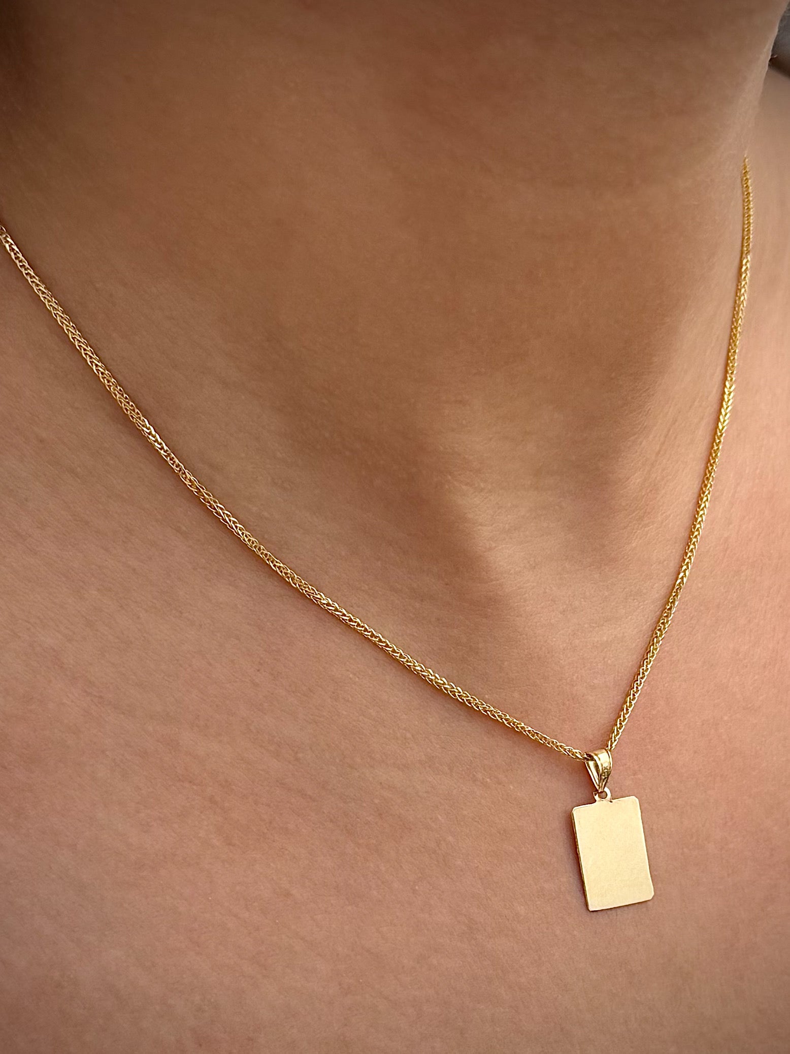 Dije Placa Lisa 0.5gr / 2cm / 10mm — Oro Amarillo