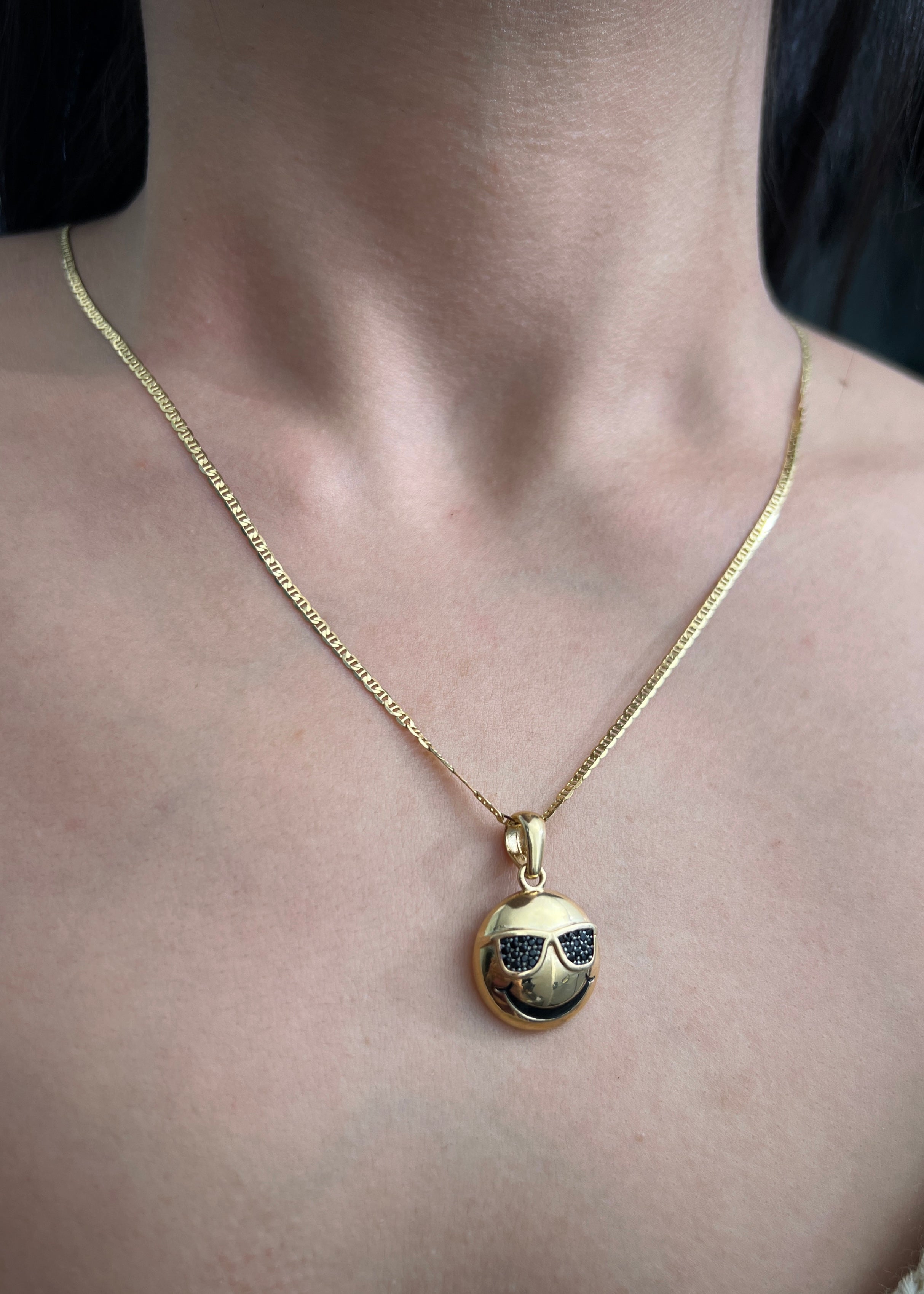 Dije emoji 3.4gr / Largo 2.6cm / Oro Amarillo Nac B