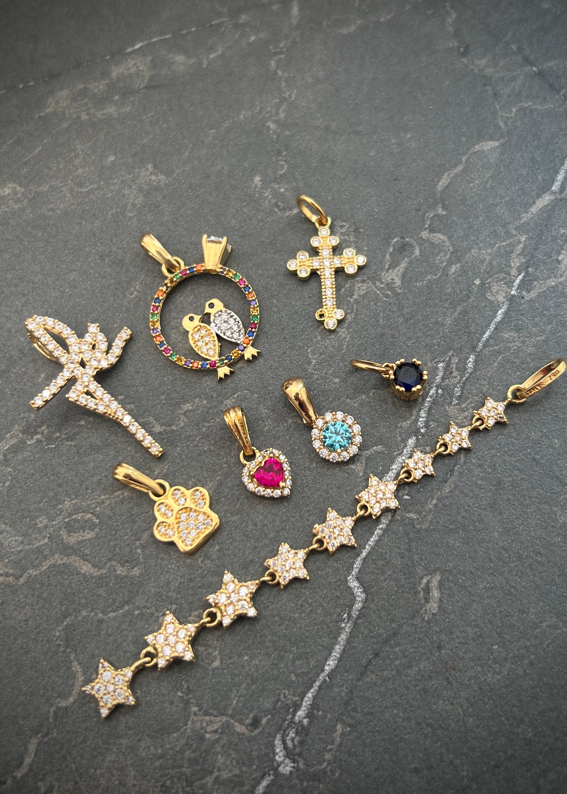 Dije estrellas con swarovski blanco 2.85gr / Largo 7.7cm / Oro Amarillo Nac M