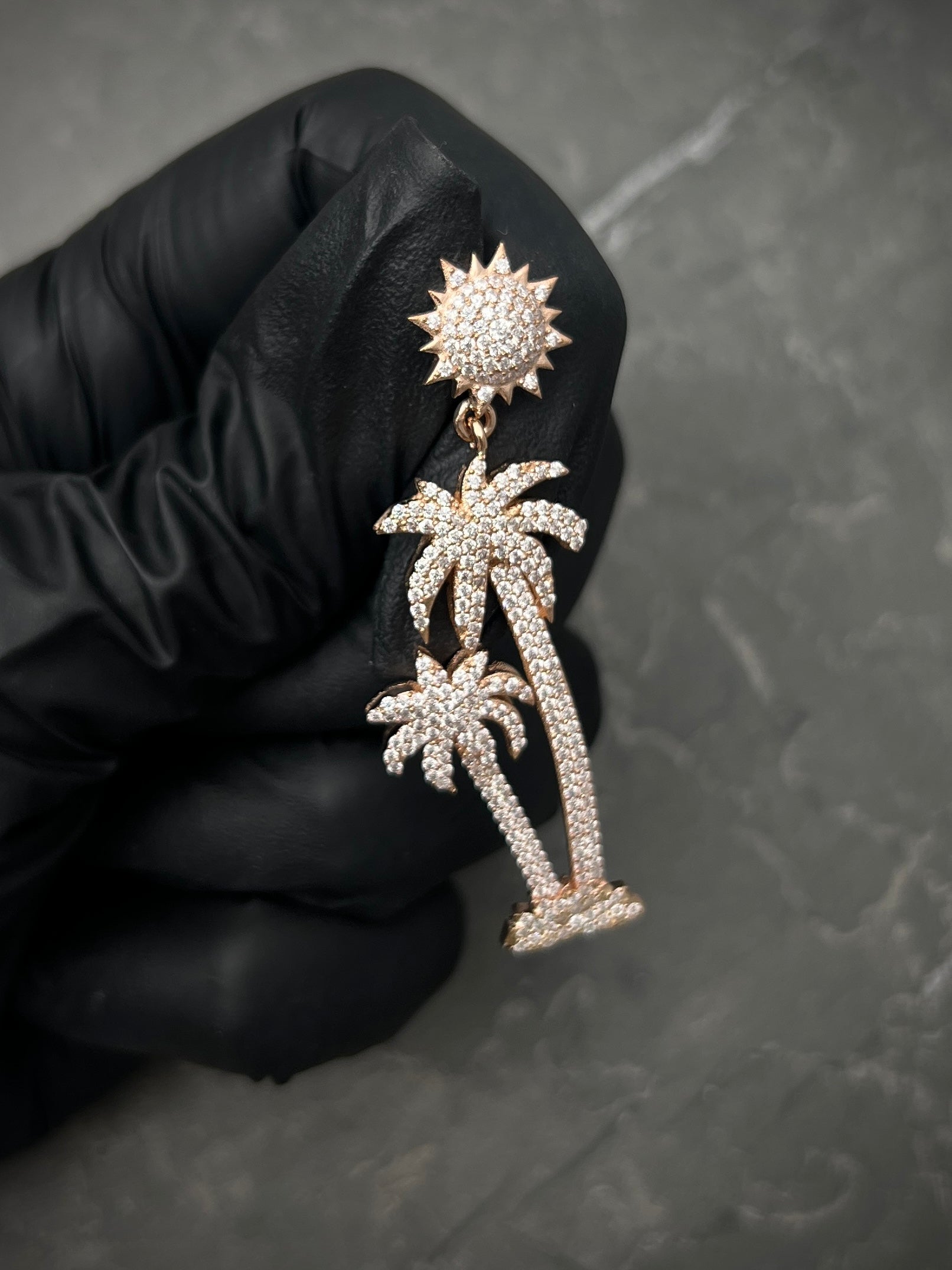 Dije de palmera con 140pts de moissanita 9.7gr / 5.4cm / Oro Rosado (Joya) M