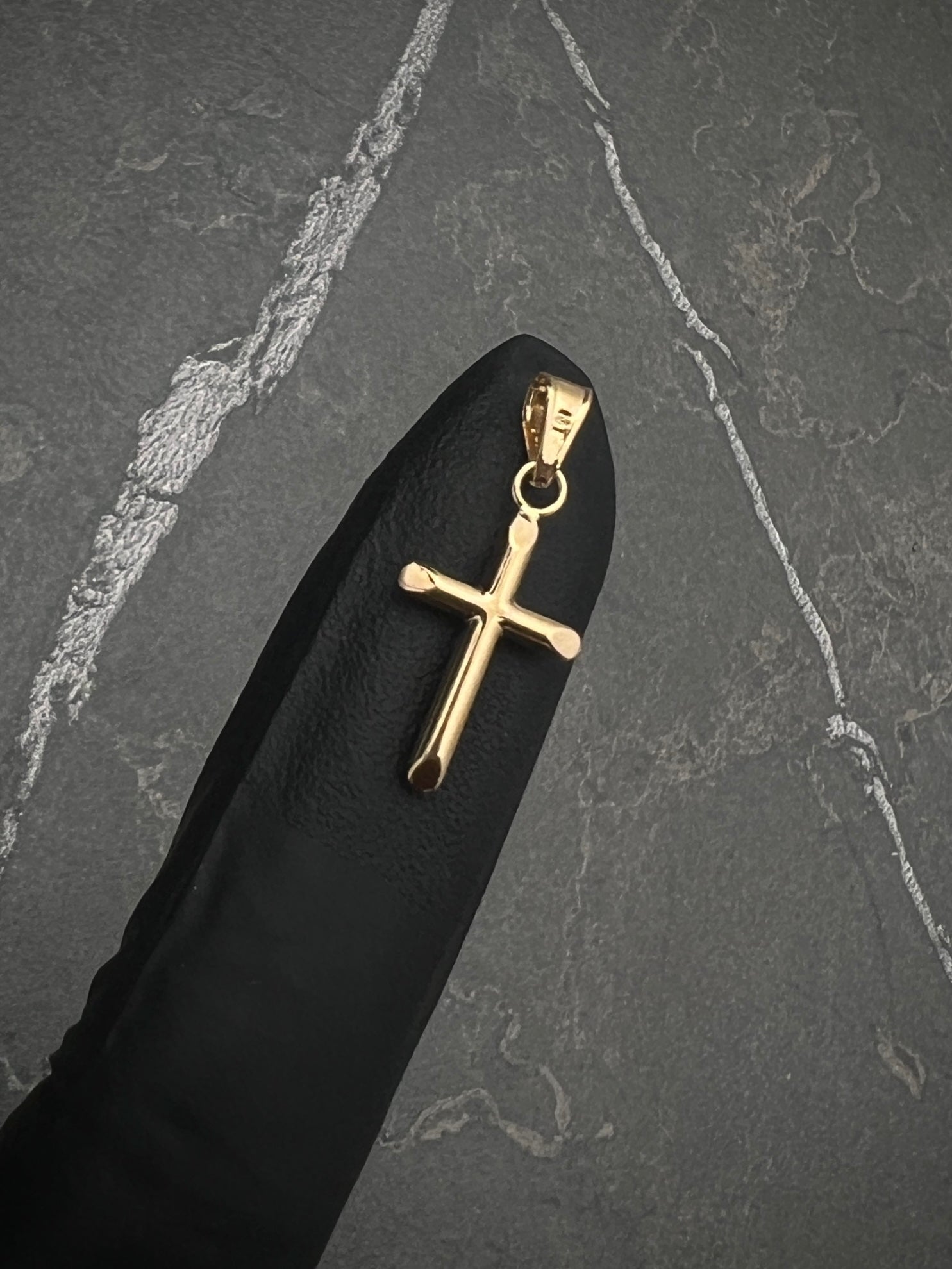 Dije cruz lisa 0.4gr / 2.2cm / 10mm — Oro Amarillo