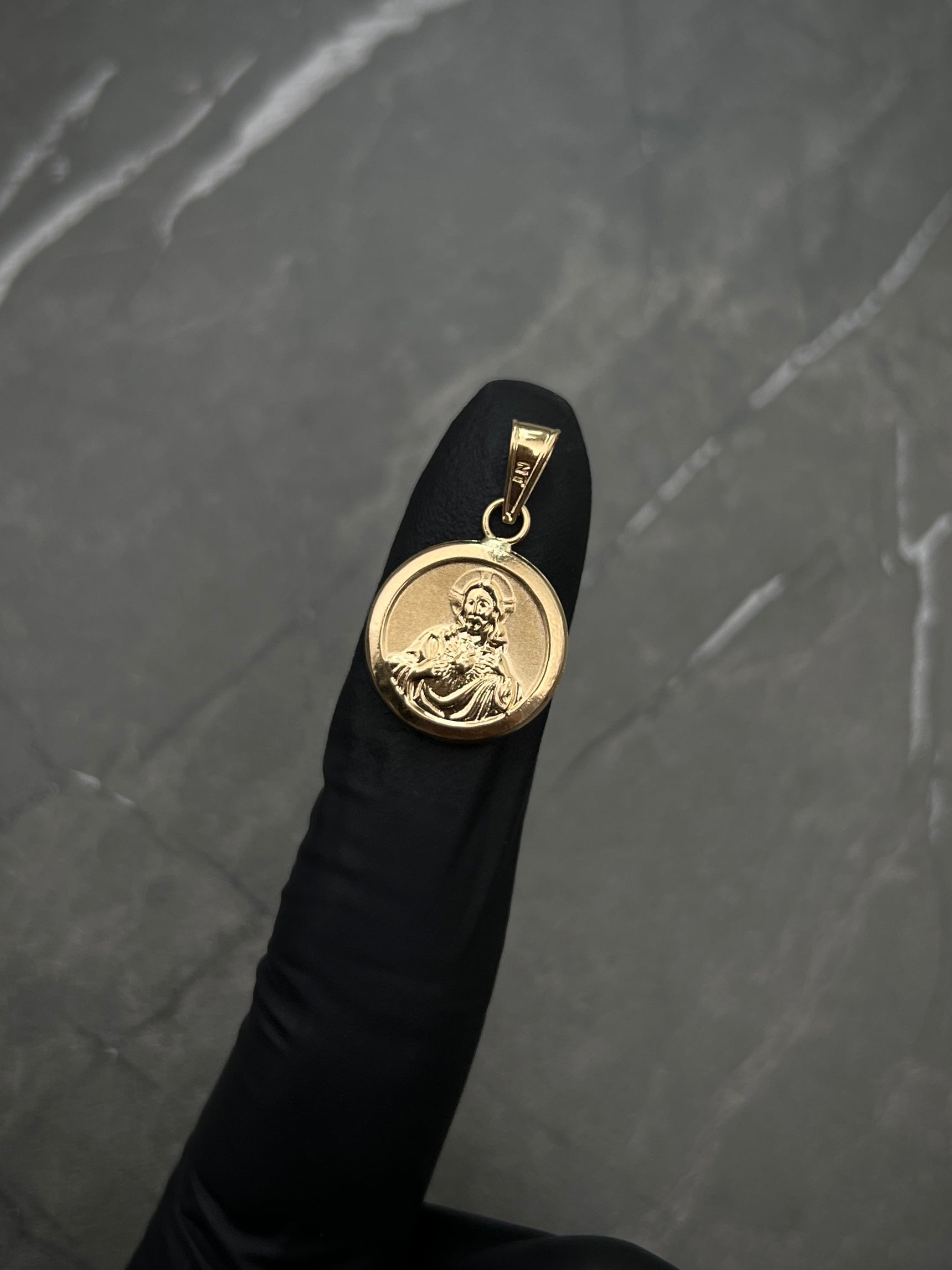 Dije virgen del carmen 1gr / 1.2cm / Oro Amarillo Nac P