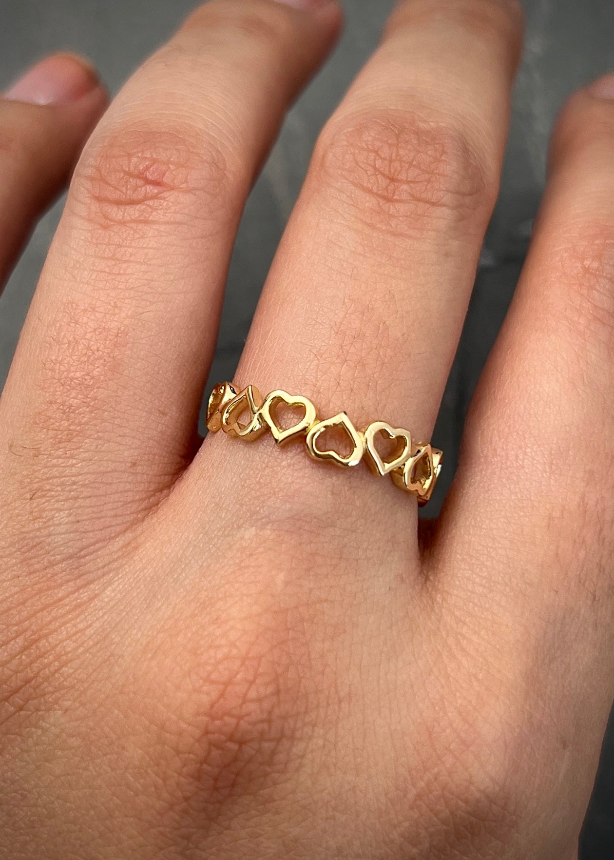 Anillo corazones 1.65gr / Talla: 4 3/4 / Oro Amarillo Nac B