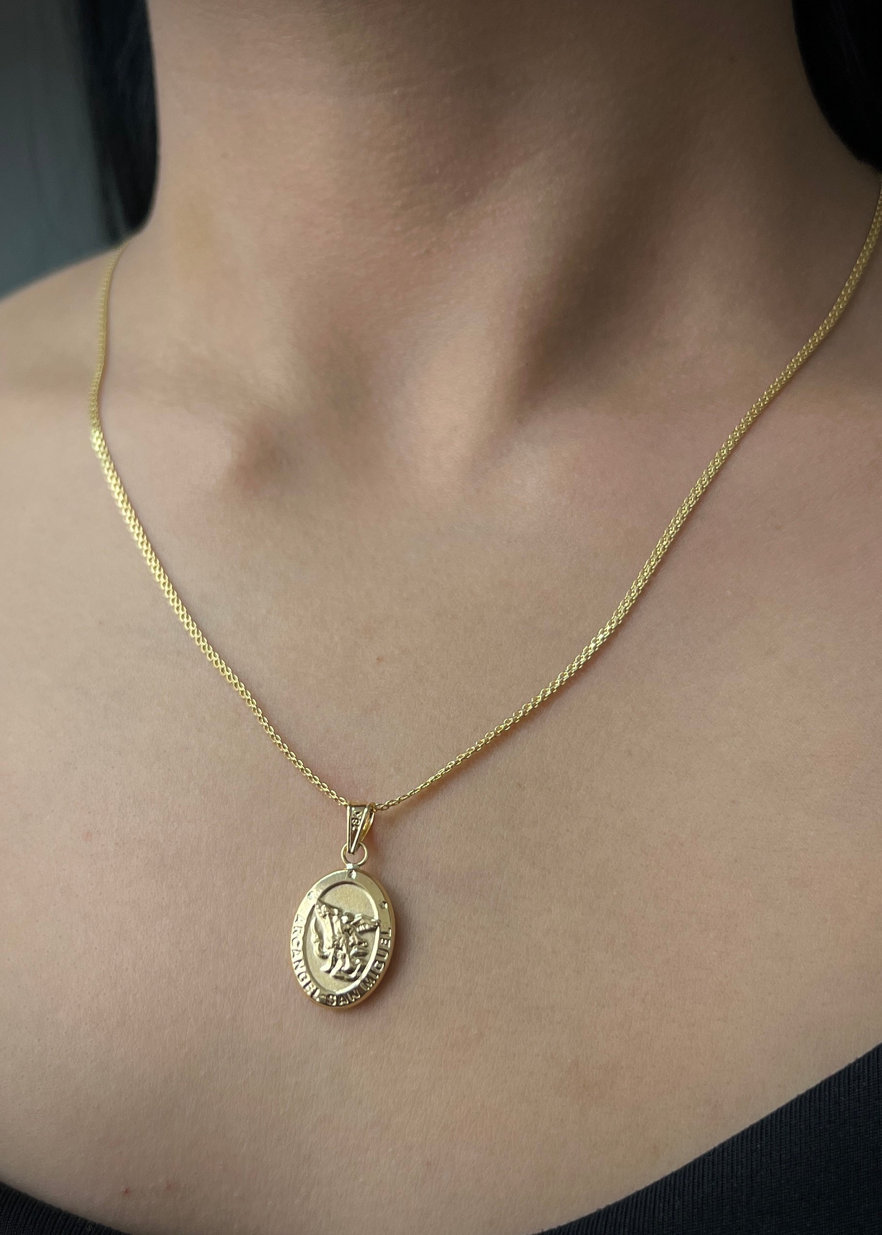 Dije arcangel san miguel 1.15gr / Largo 2.5cm / Oro Amarillo Nac P