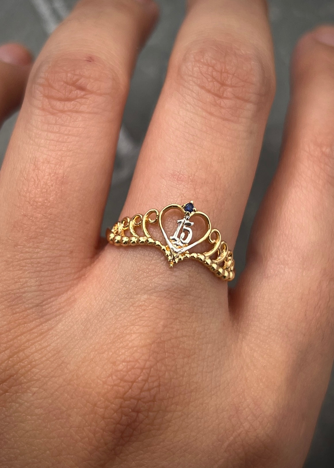 Anillo corona de 15s con swarovski azul 1.85gr / TALLA 7 / Oro Amarillo Nac M