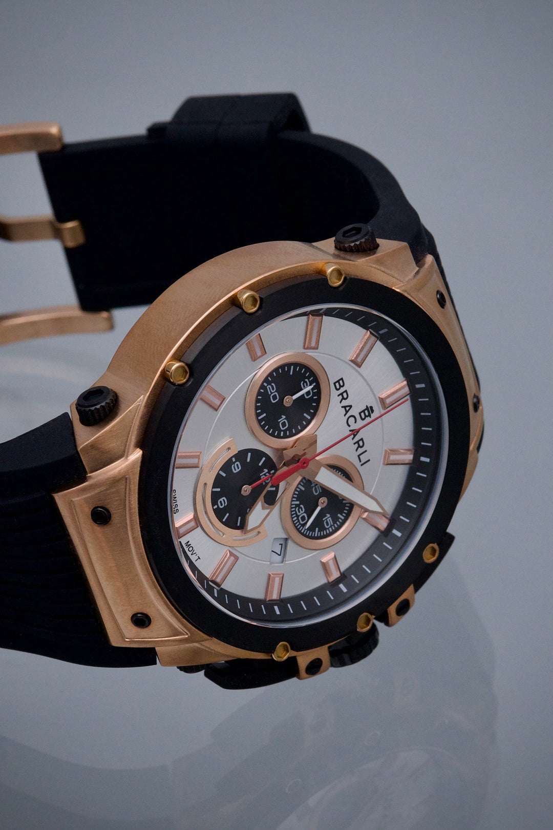 Reloj Bracarli Metal I. Caja rosa, fondo blanco y correa Negra