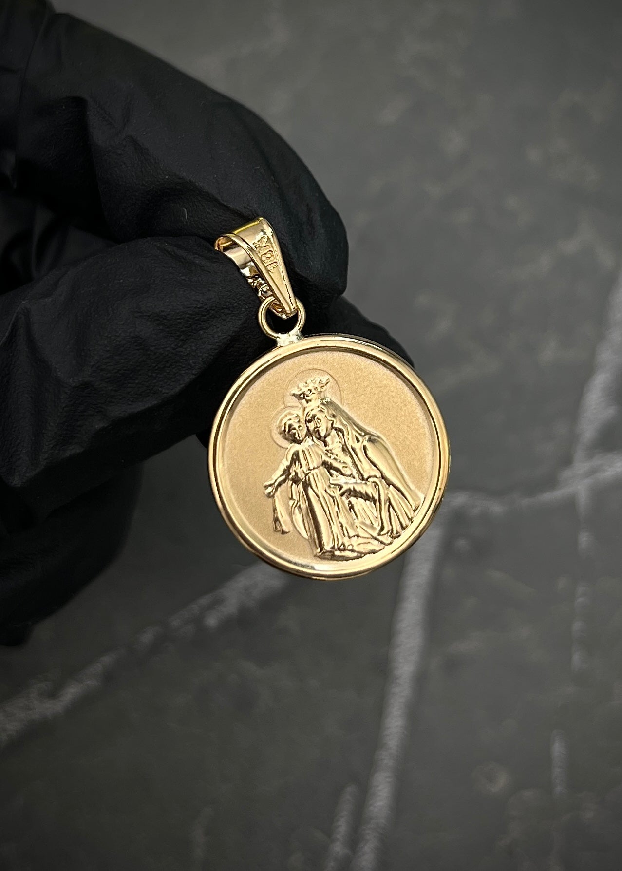 Dije corazon de jesus y virgen del carmen 2.2gr / Largo 3cm / Oro Amarillo Nac B