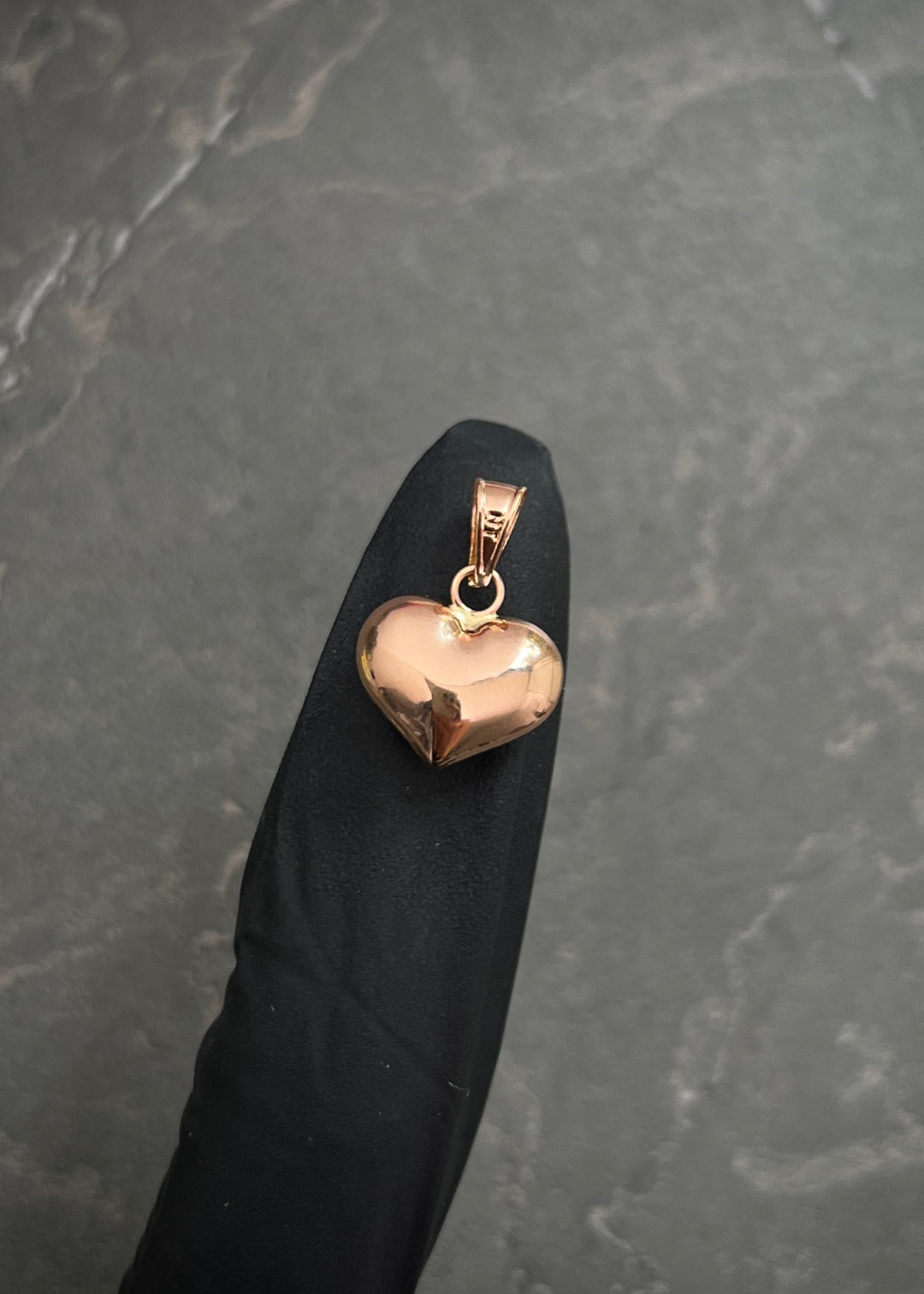Dije corazon liso 0.75gr / Largo 1.9cm — Oro Rosado