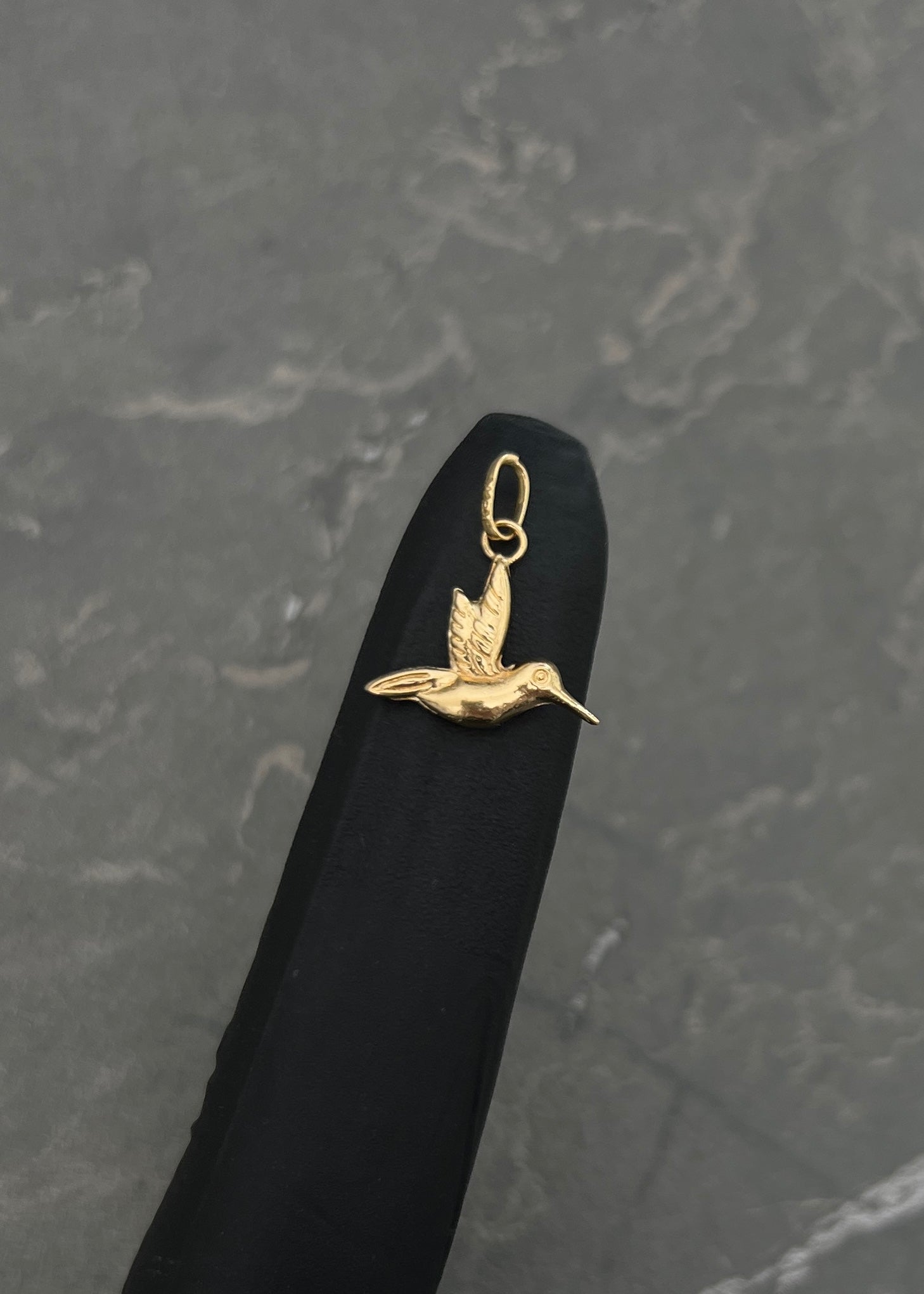 Dije colibri 0.4gr / Largo 1.8cm / Oro Amarillo Nac B