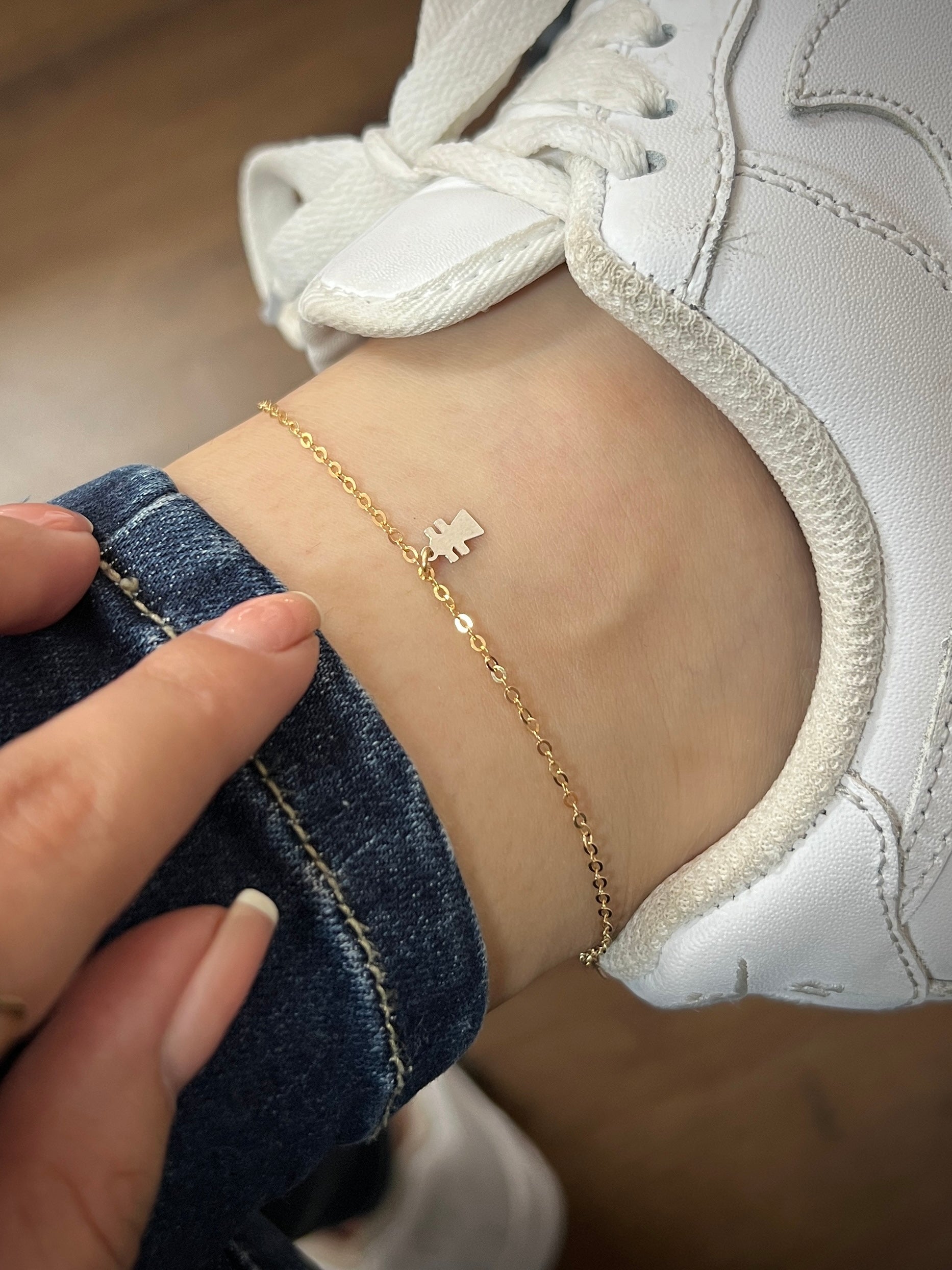 Tobillera rolon con dijes varios 2.1gr / Largo 25.5cm / Tres Oros Italy + 5 B