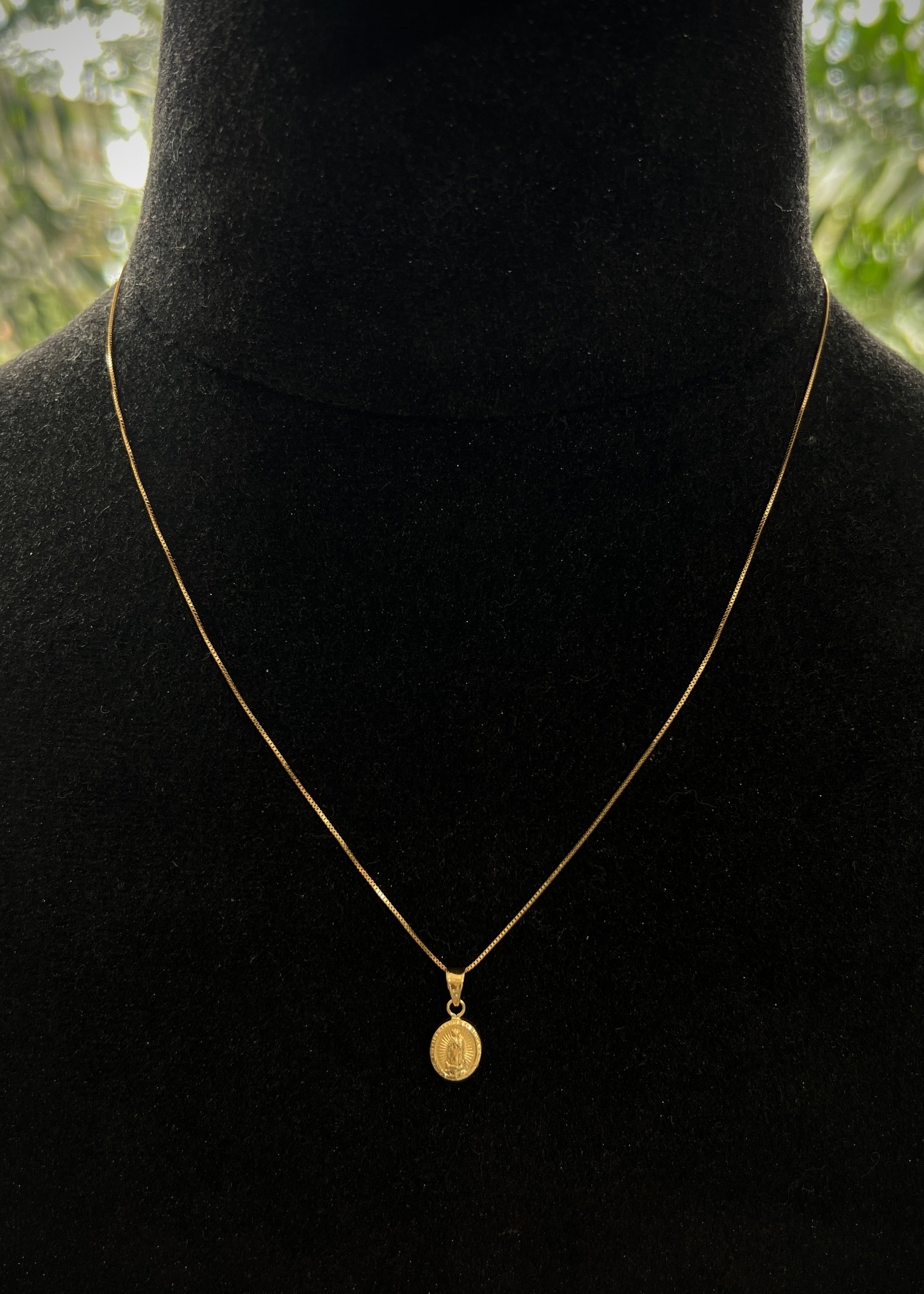 Dije virgen de guadalupe 0.5gr / Largo 1.7cm / Oro Amarillo Nac M