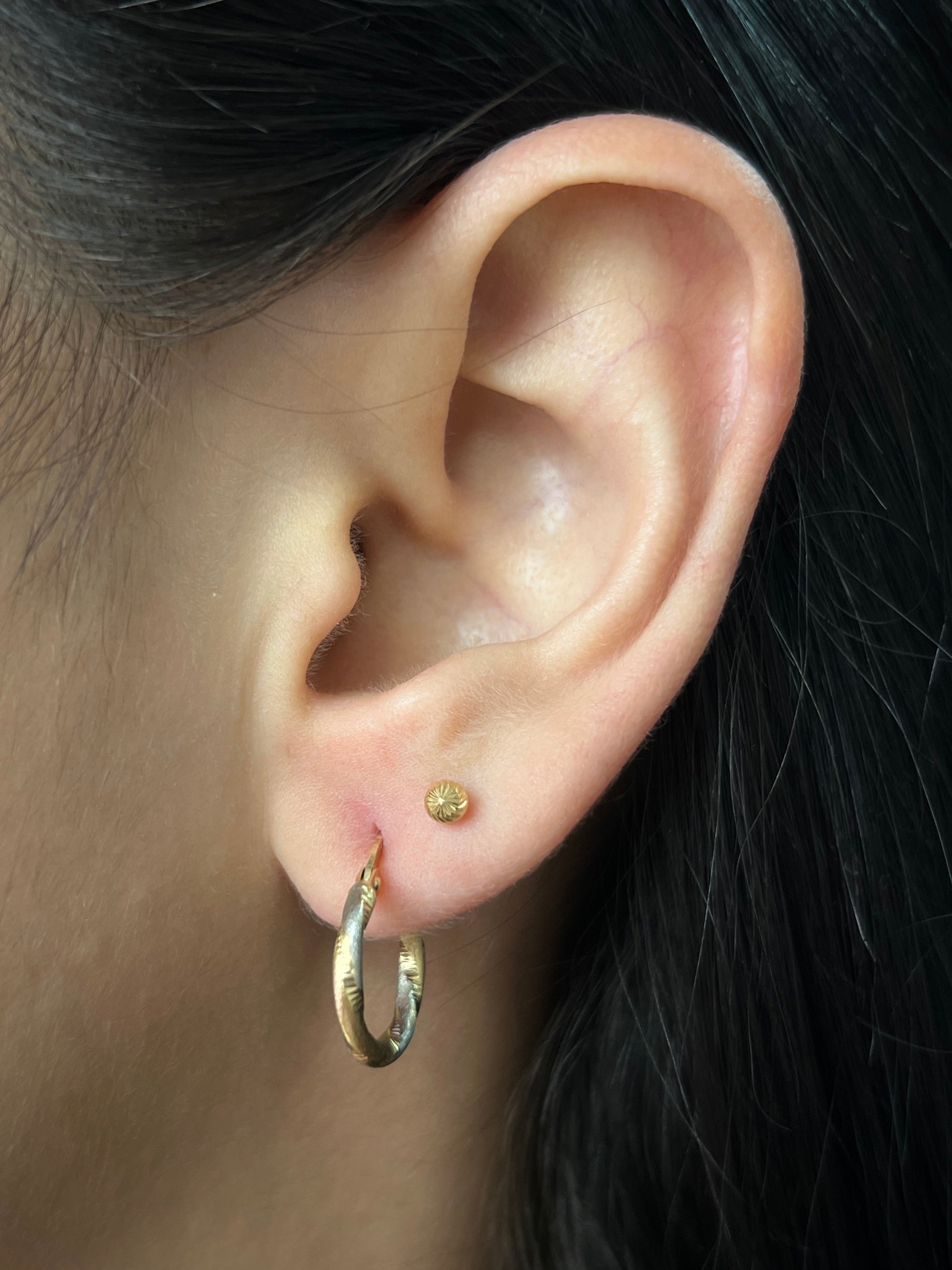 Candongas Diamantado Mate 0.95gr / Largo 1.4cm / Tres Oros italy +3 P