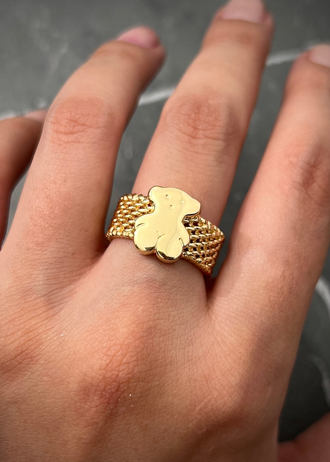 Anillo th 8.2gr / Talla 6 1/4 — Oro Amarillo