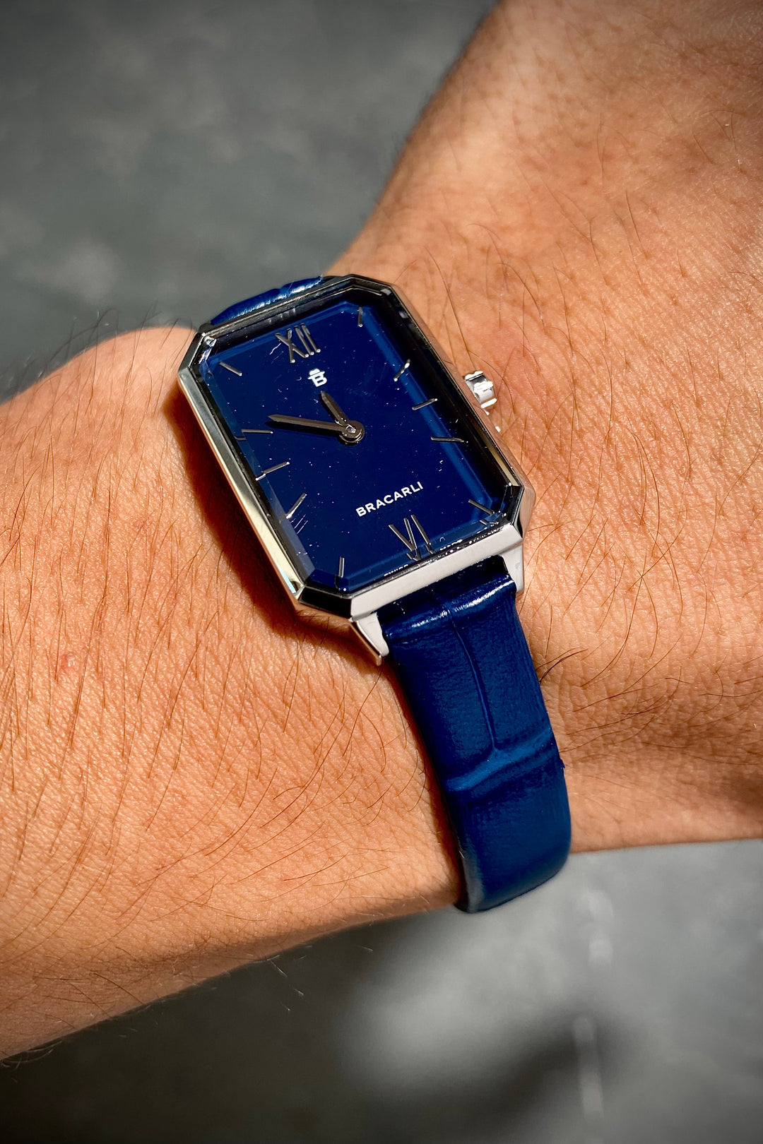Reloj BRACARLI AZUL Colección Arte, Hecho En Suiza