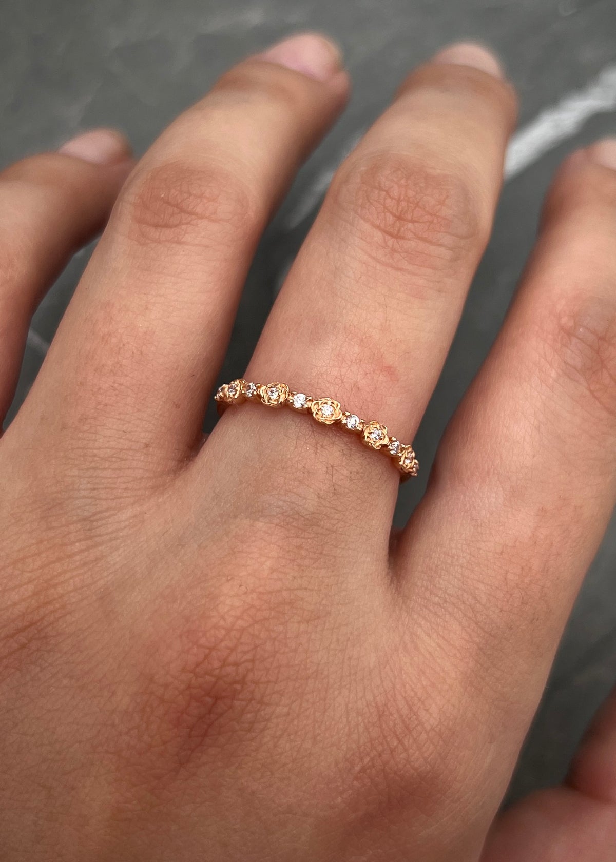 Anillo flores con swarovski blanco 1.4gr / TALLA 7 1/4 / Oro Rosado Nac M