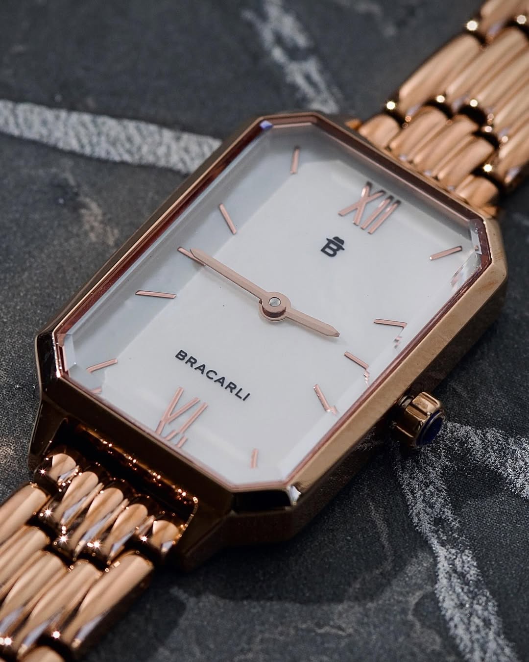EXPLORA NUESTROS RELOJES EXCLUSIVOS