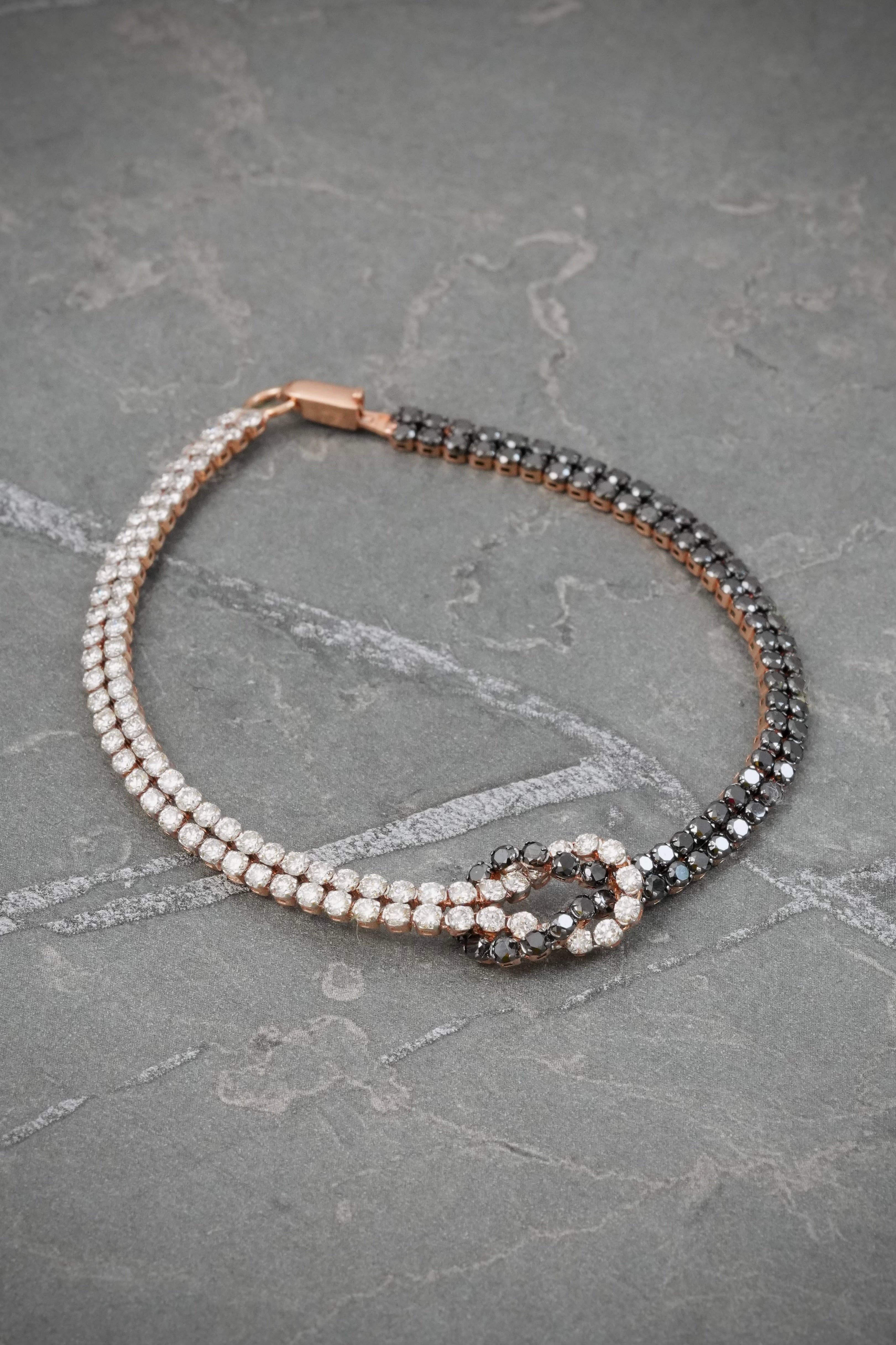 Pulso con 418pts de Diamantes 4.3gr / 17cm / 8.3mm — Oro Rosado