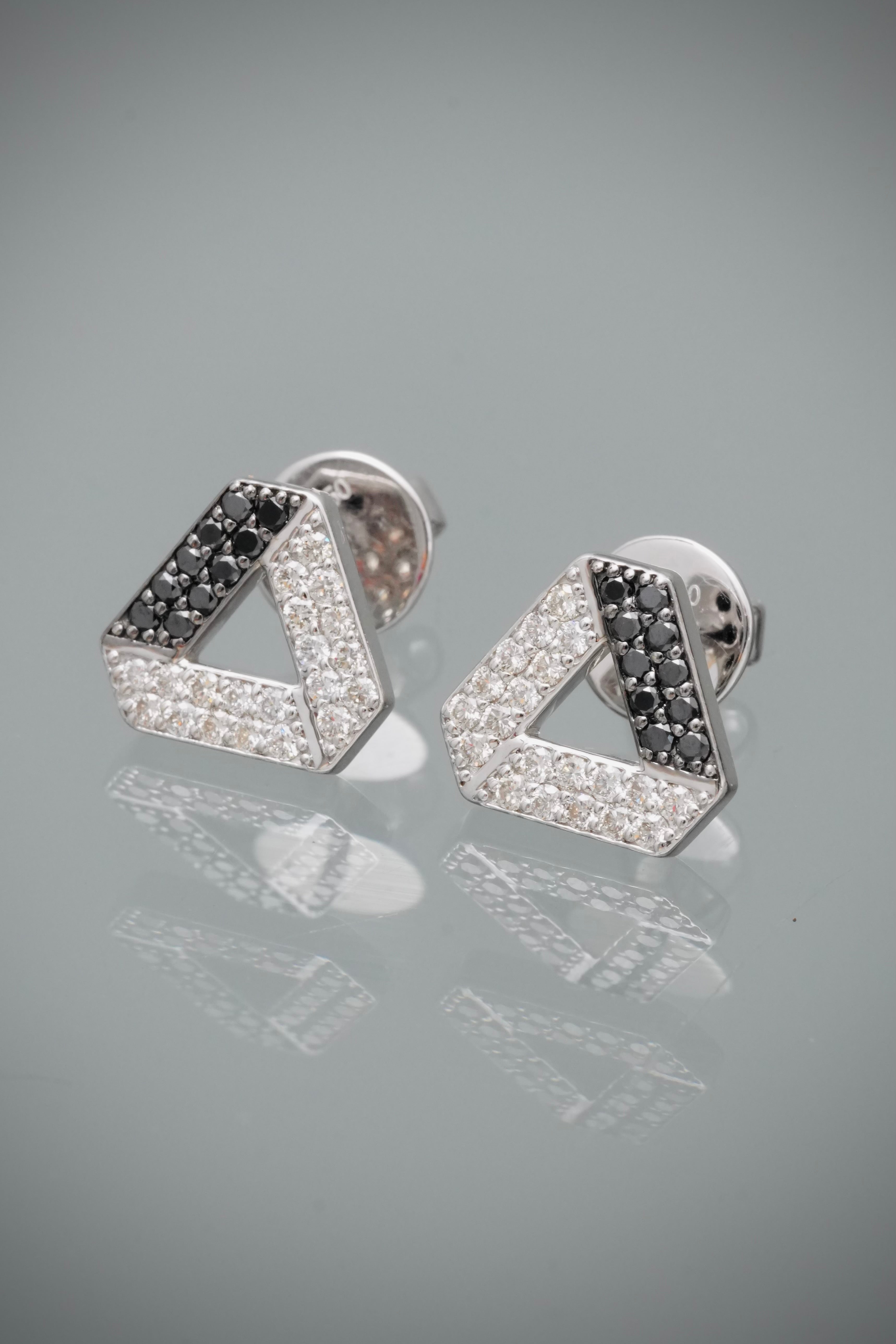 Topos con 102pts de Diamantes 5.4gr / 1.1cm / 12.4mm — Oro Blanco