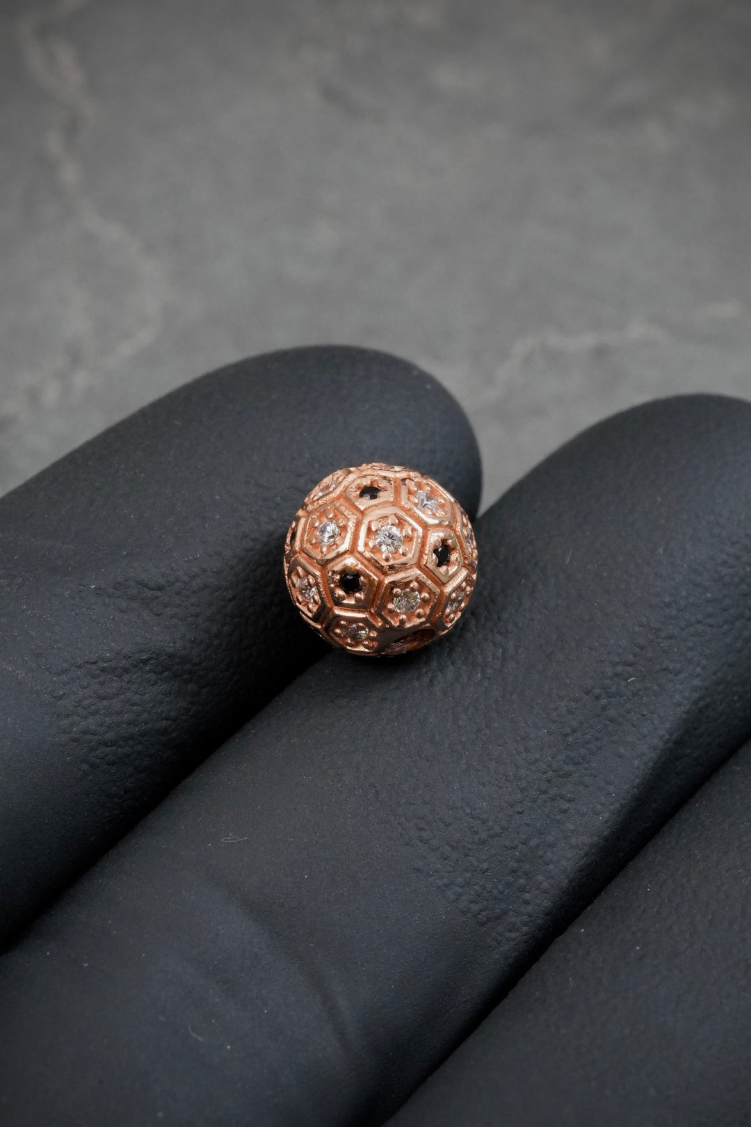 Herraje Balon con Swarovski Blanco y Negro 1.7gr / 8cm / 9mm — Oro Rosado