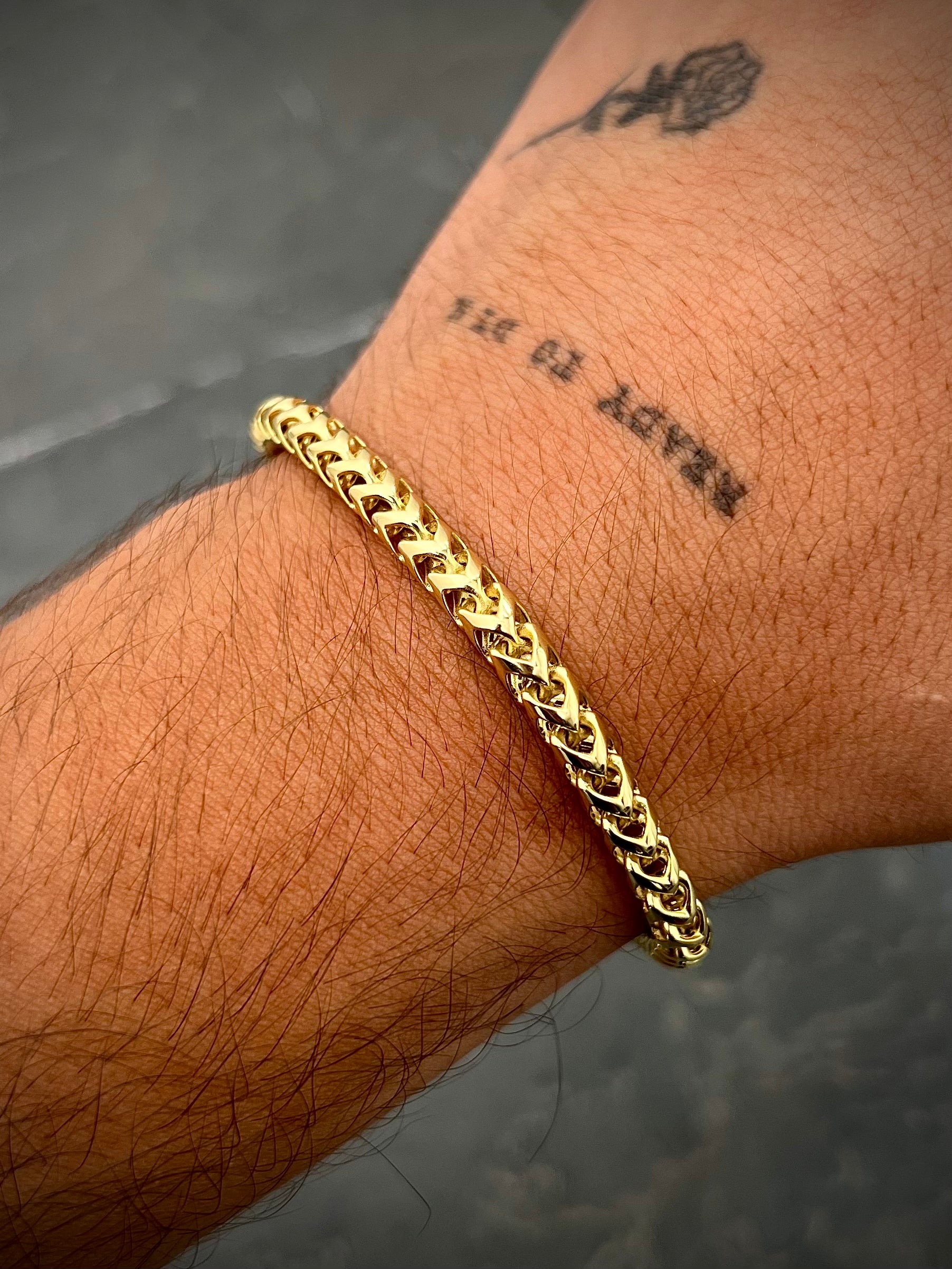 Pulso monaco 11.2gr / Largo 20.5cm / Oro Amarillo italy +6 M