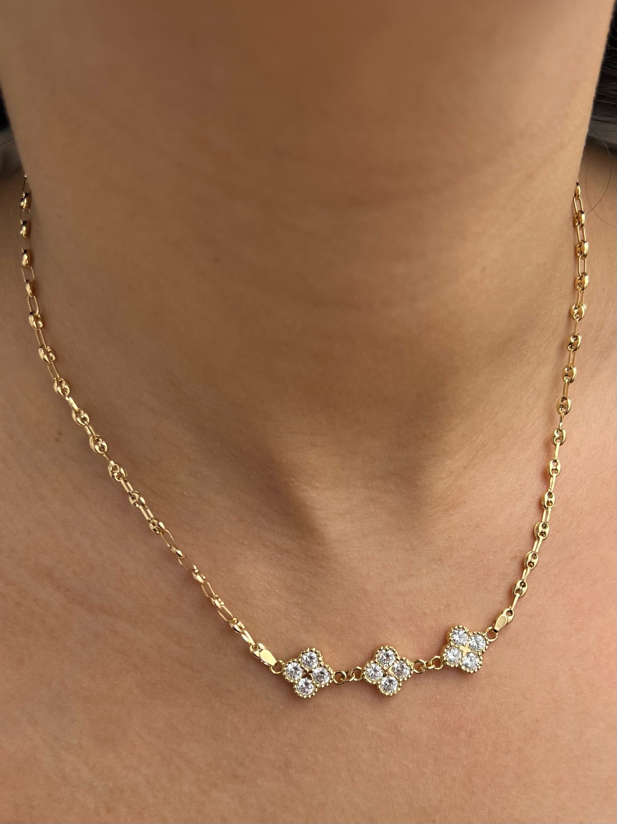 Cadena gc con swarovski blanco 8.3gr / Largo 40cm / Oro Amarillo Nac M