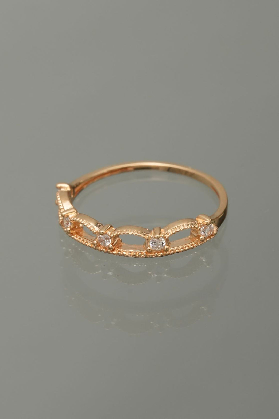 Anillo con swarovski blanco 1.7gr / Talla 7 1/4 — Oro Amarillo