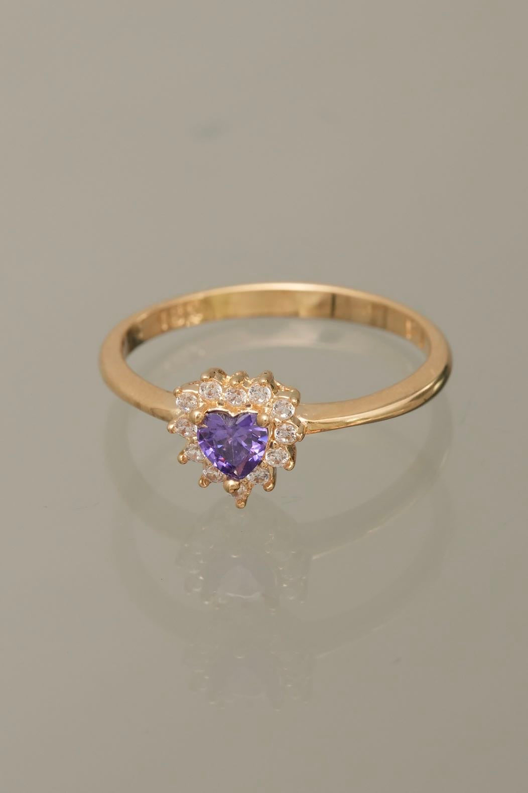 Solitario corazon con swarovski morado y blanco 2.4gr / TALLA 7 1/4 / Oro Amarillo Nac B