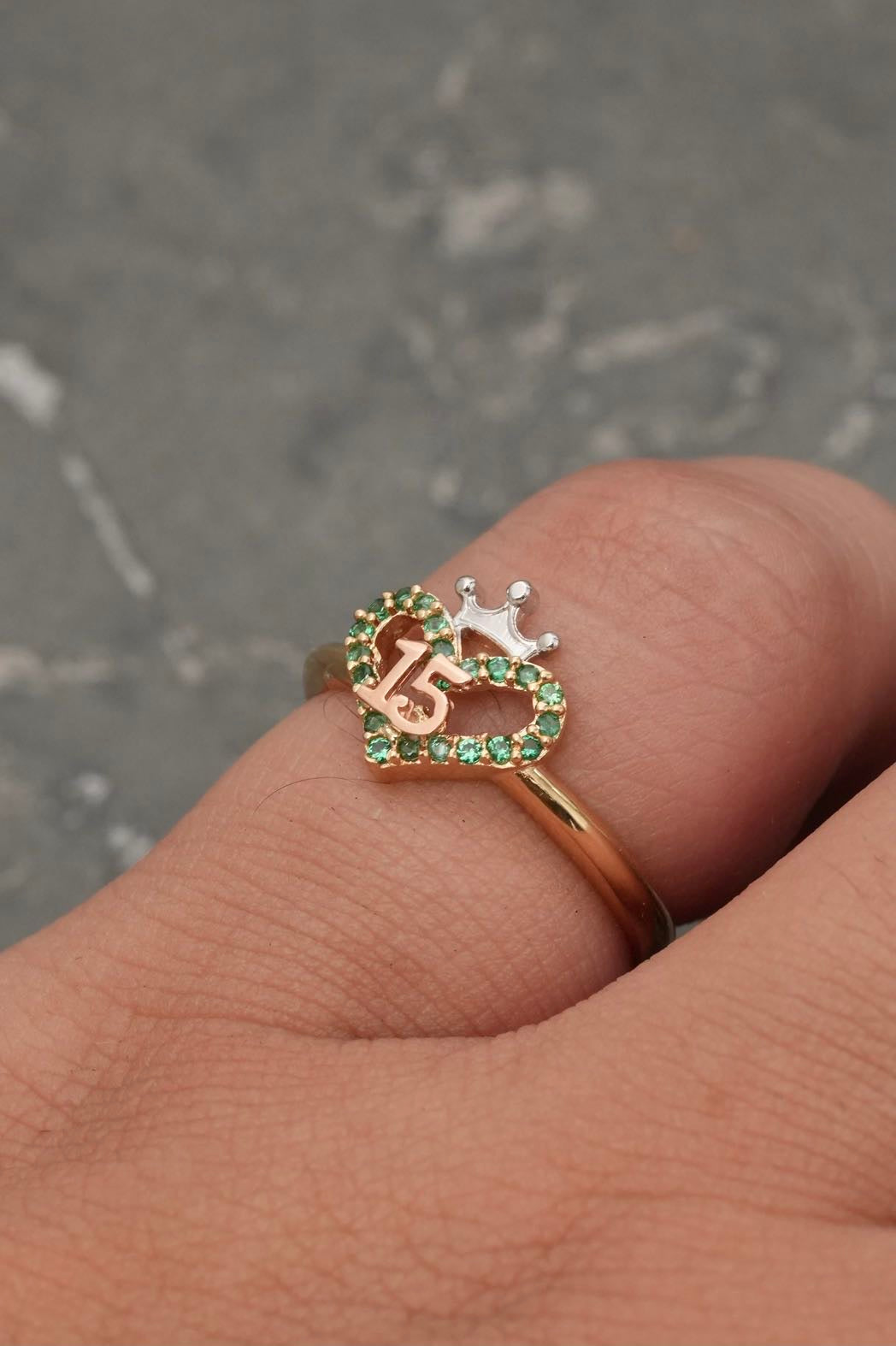 Anillo 15s corazon con swarovski verde 2.35gr / TALLA 6 1/4 / Dos Oros Nac M