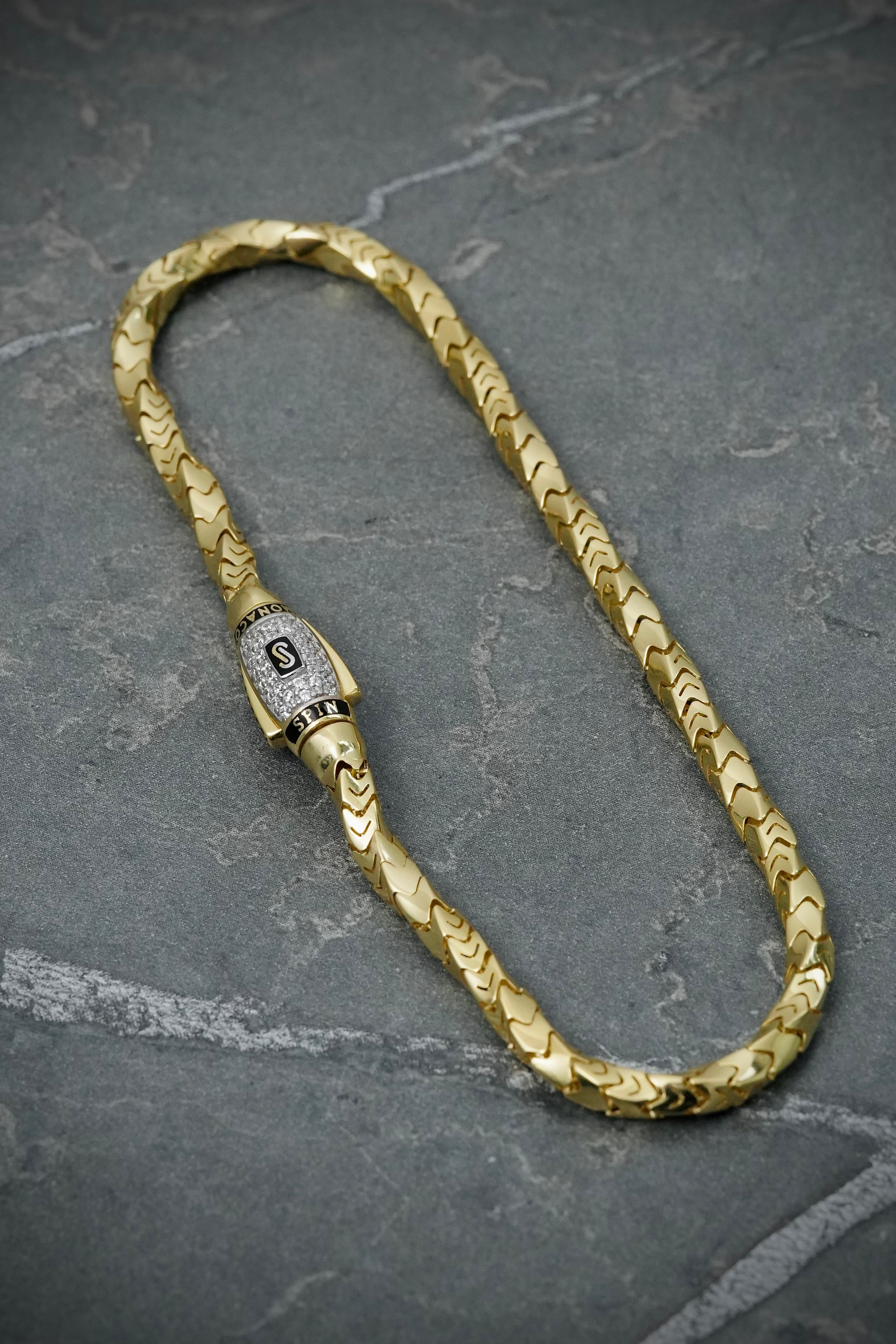 Pulso monaco 7.85gr / Largo 20.5cm / Oro Amarillo italy +6 M