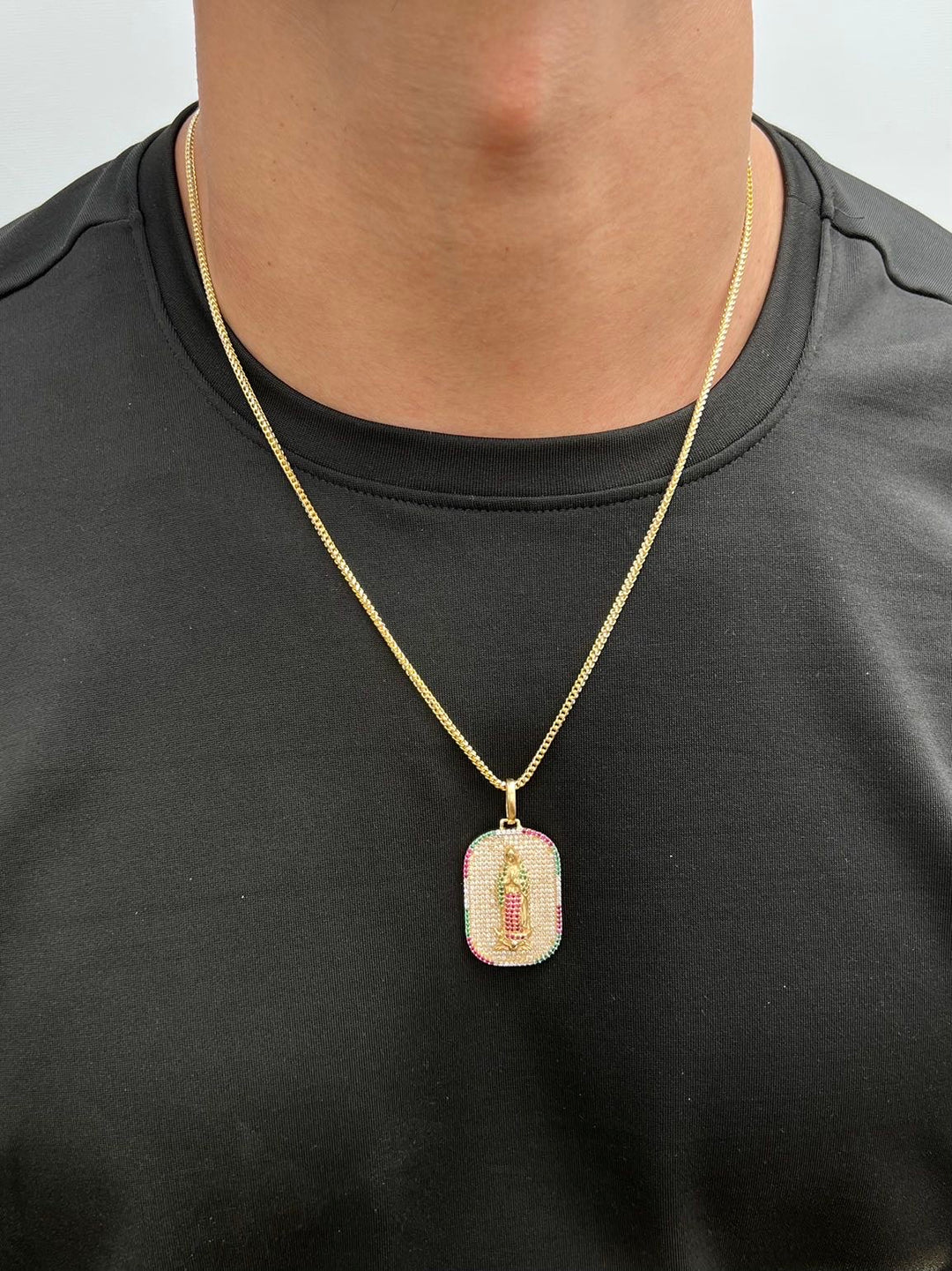 Dije virgen de guadalupe con swarovski 10.15gr / Largo 4.5cm — Oro Amarillo