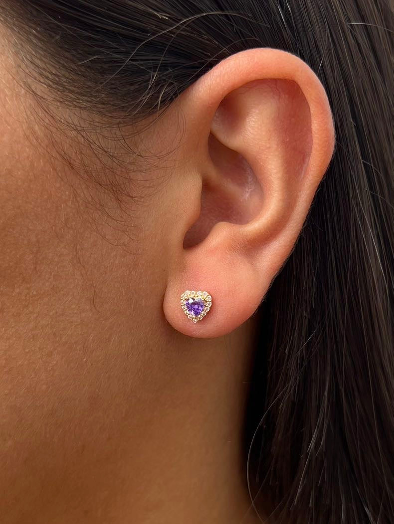 Topos corazon con swarovski morado y blanco 1.6gr / Largo 0.7cm / Oro Amarillo Nac B