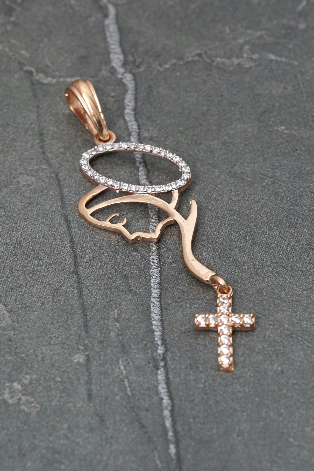 Dije virgen maria con swarovski blanco 2.3gr / Largo 5.4cm — Oro Rosado