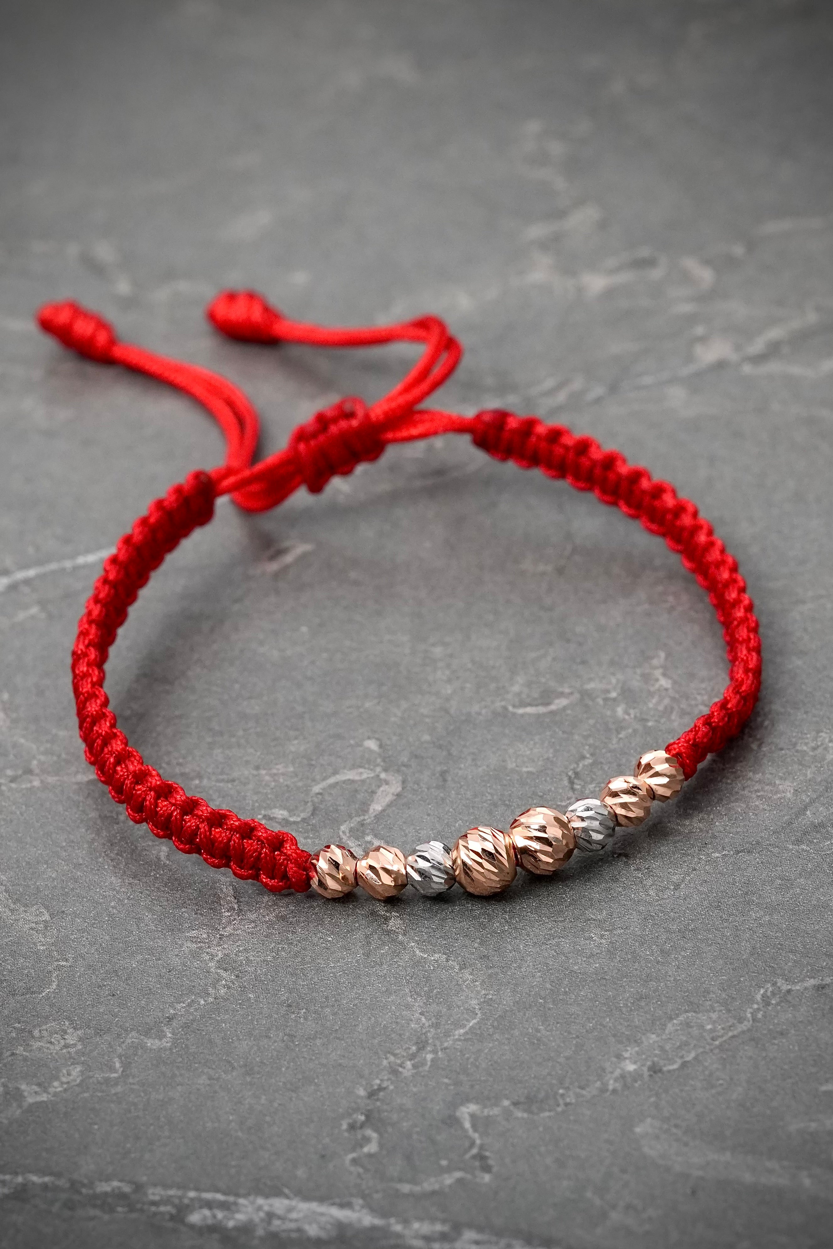 Pulsera hilo rojo con bolas diamantadas 0.75gr / Dos Oros (Joya) M