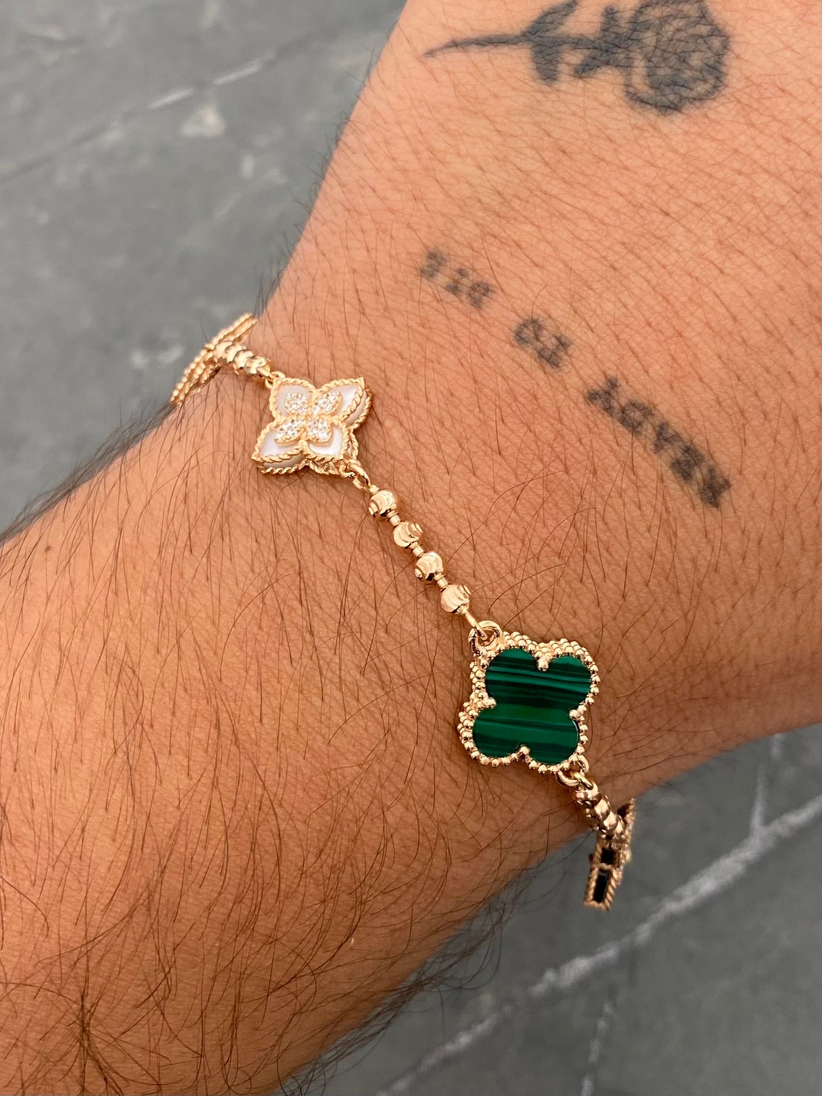 Pulso Lucky Clover con Swarovski Blanco 9.8gr / 19cm / 13.9mm — Oro Rosado