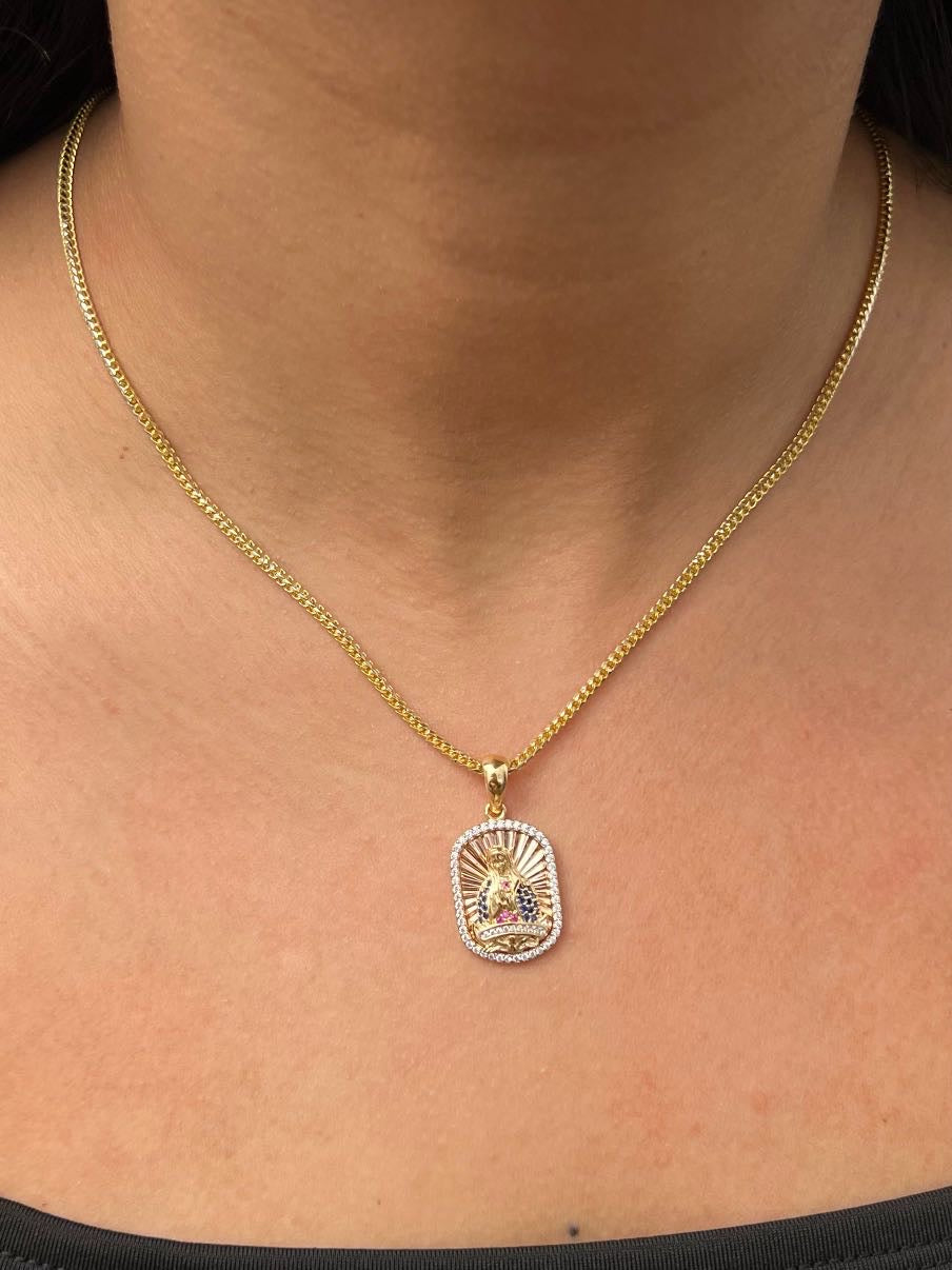 Dije virgen de guadalupe con swarovski 4.7gr / Largo 3cm / Oro Amarillo Nac B
