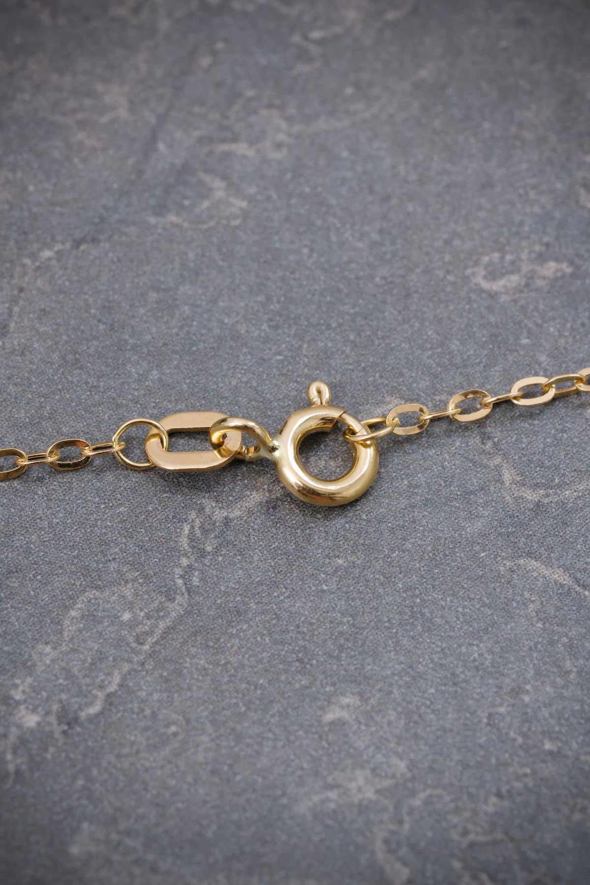 Cadena Aro Seguido 0.8gr / 50cm / 1.5mm — Oro Amarillo