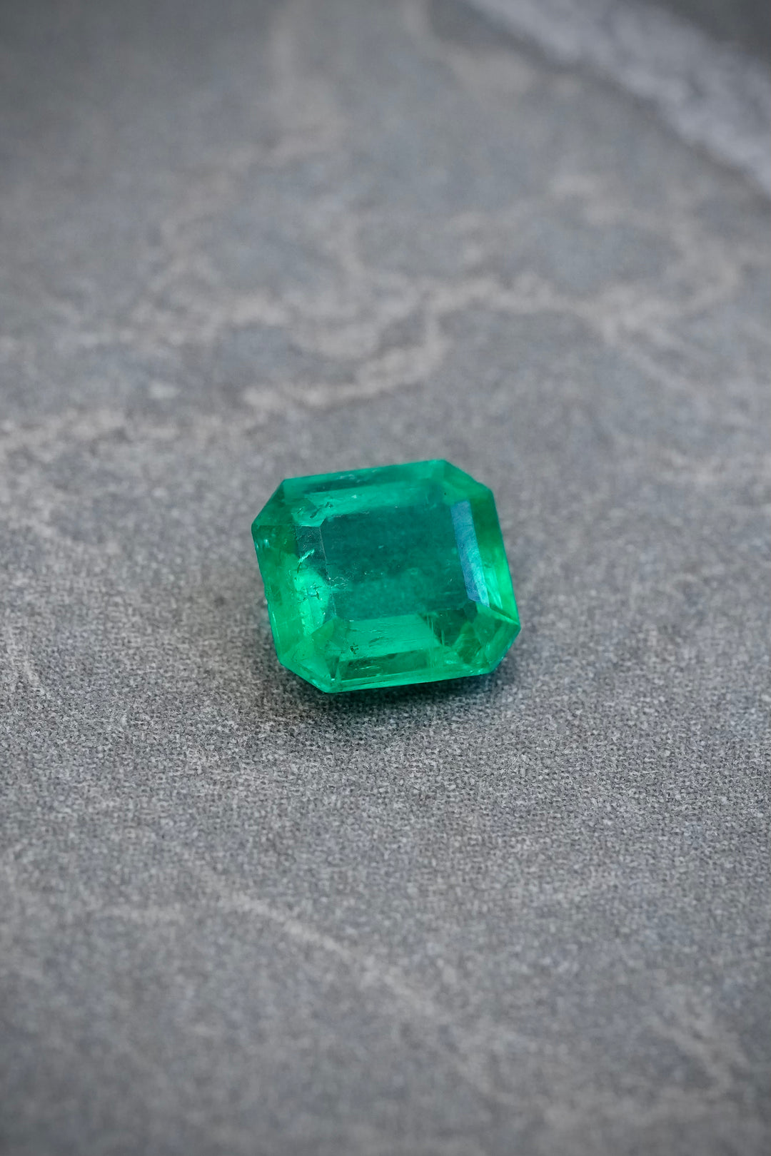 esmeralda rectangular 78pts