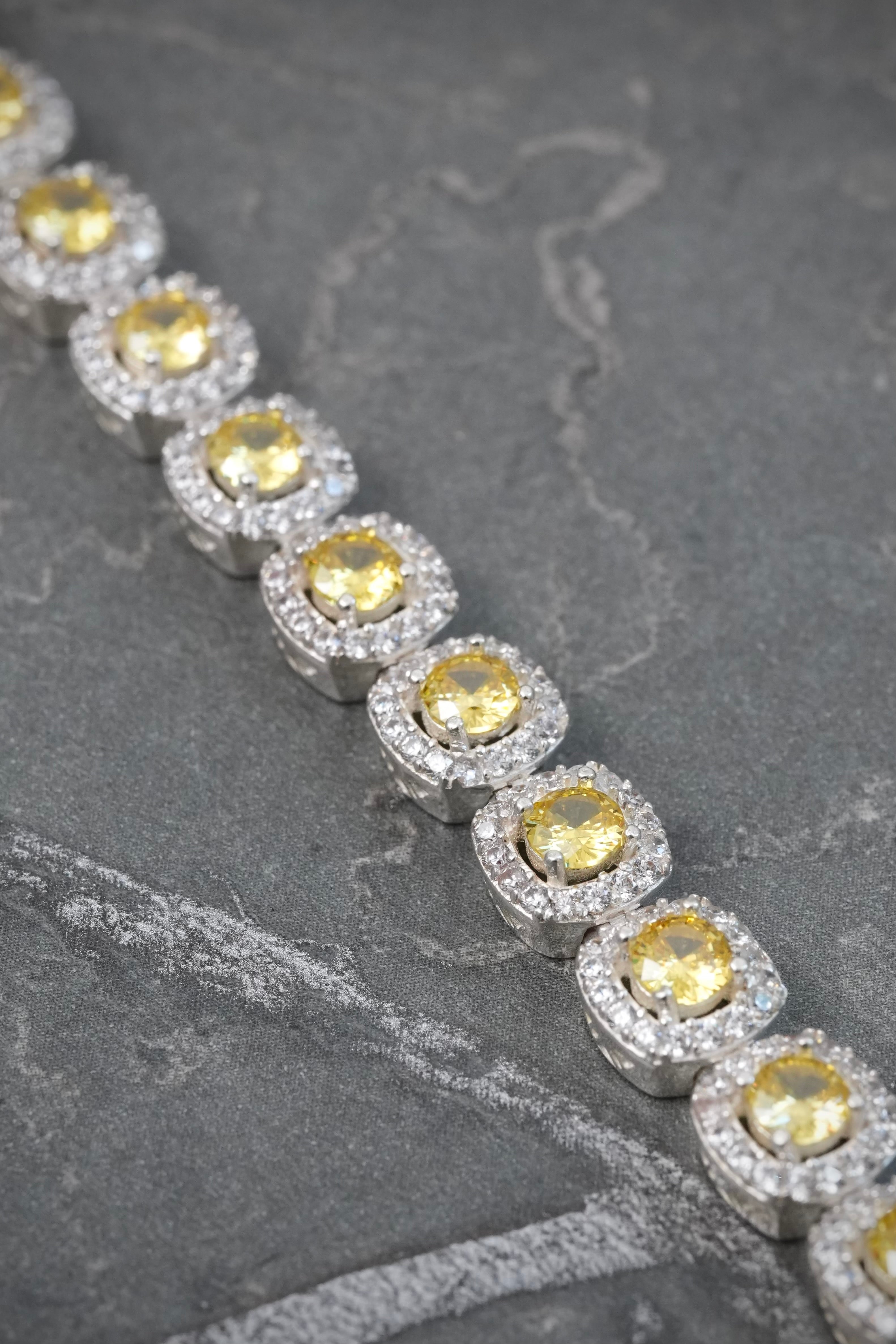 Pulso tenis con swarovski blanco y amarillo 21.8gr / Largo 18.5cm / Plata (Joya) B