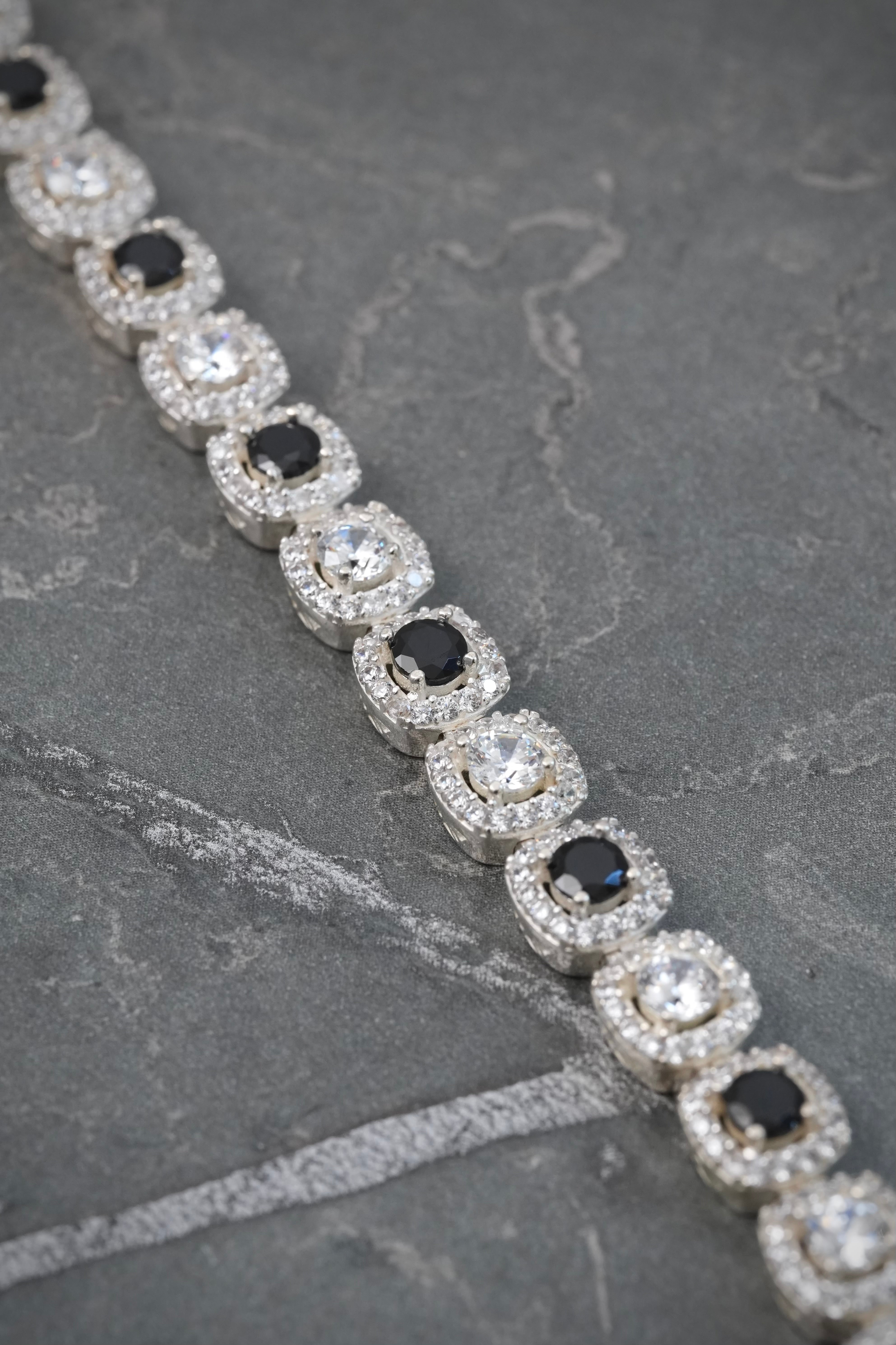 Pulso tenis con swarovski negro y blanco 20.4gr / Largo 18cm / Plata (Joya) M