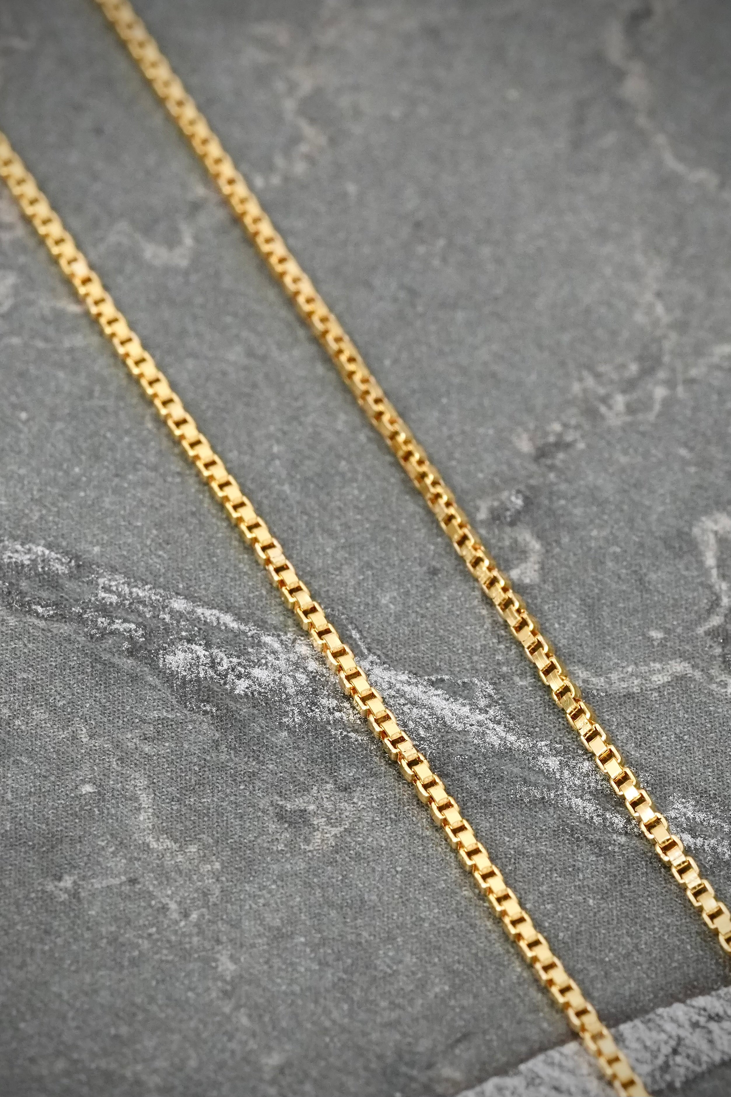 Cadena Veneciana 1.5gr / 45cm / 0.9mm — Oro Amarillo