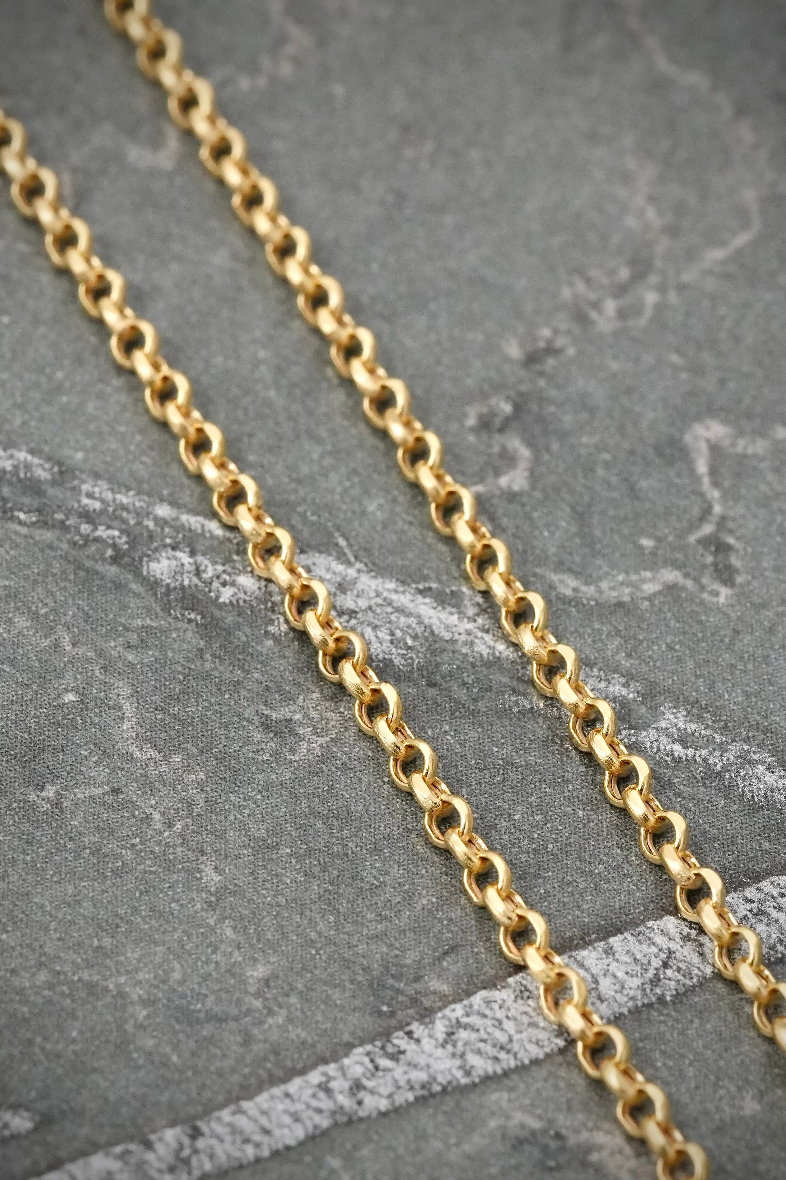 Cadena Aro Seguido 2.15gr / 50cm / 2.1mm — Oro Amarillo