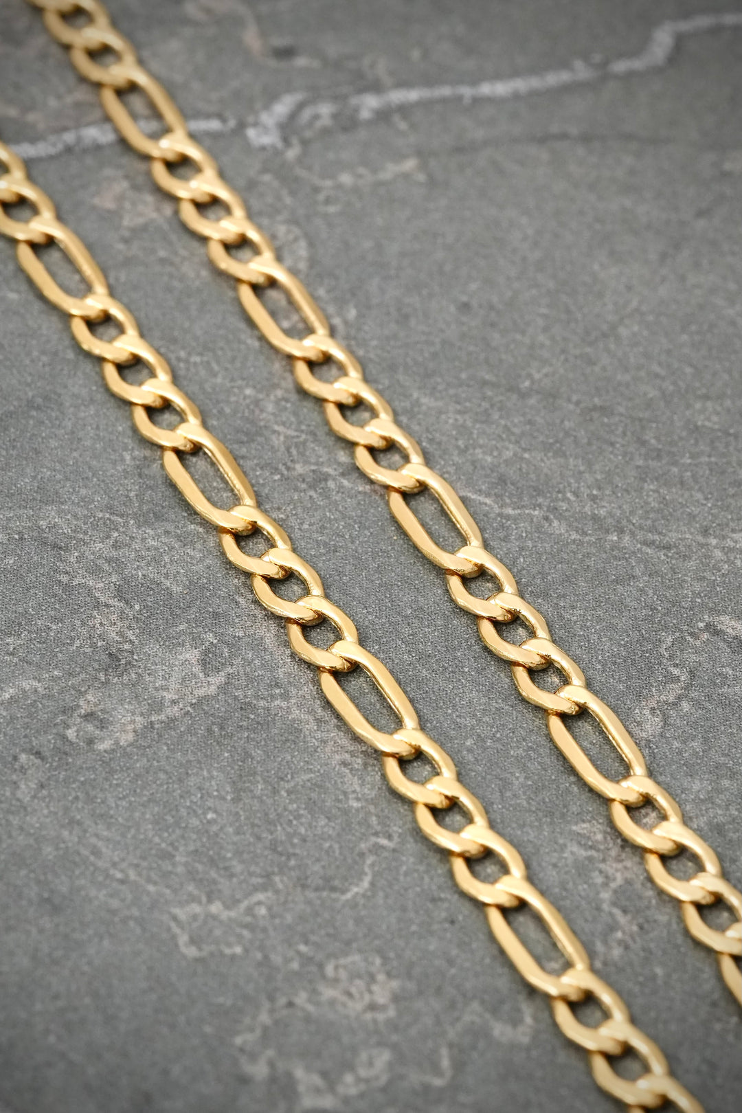 Cadena Figaro 4.5gr / 45cm / 3.4mm — Oro Amarillo