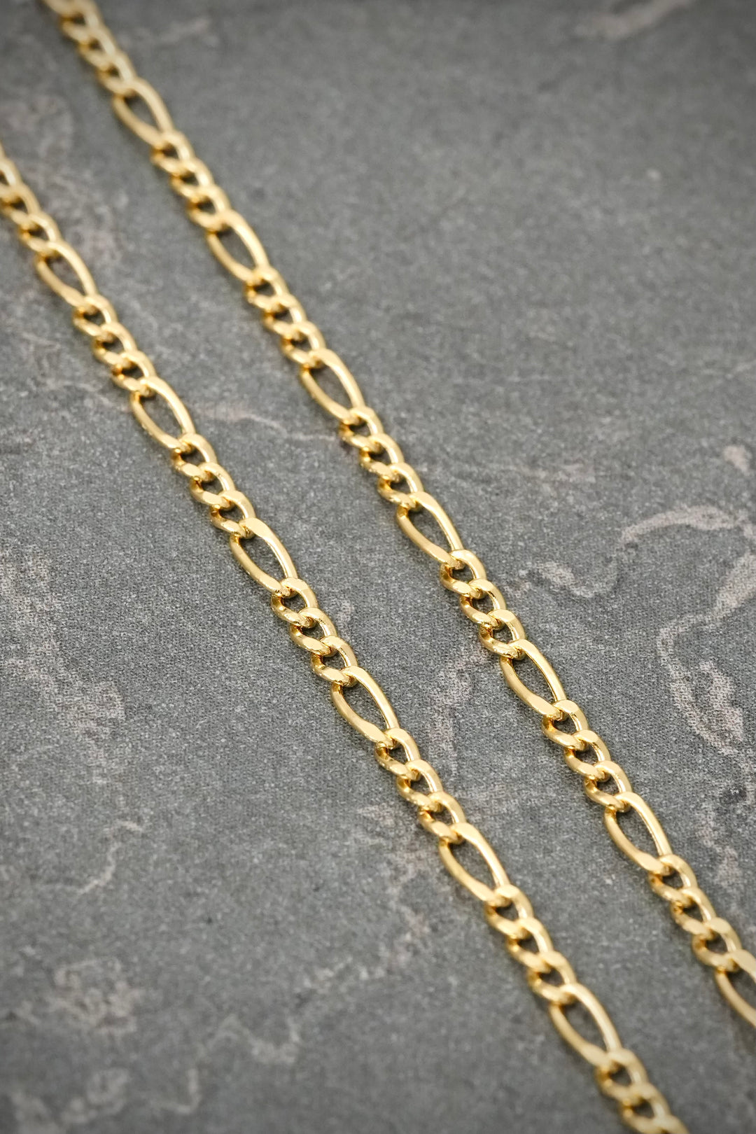 Cadena Figaro 1.65gr / 45cm / 2mm — Oro Amarillo