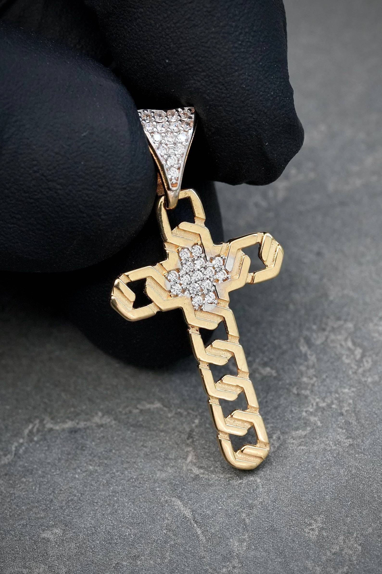 Dije cruz con swarovski blanco 2.3gr / Largo 3.3cm — Oro Amarillo
