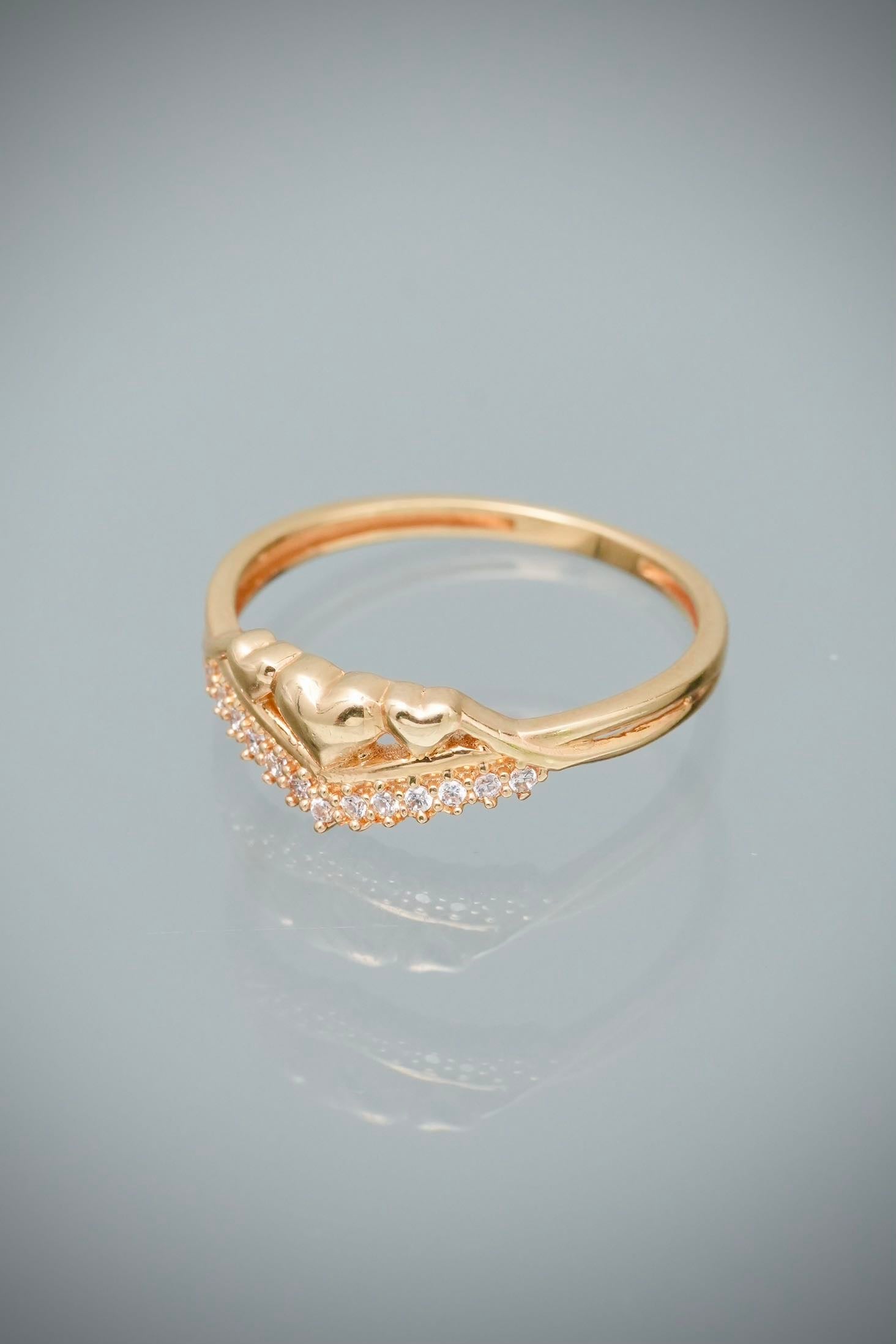 Anillo corazones con swarovski blanco 1.9gr / Talla 6 1/4 — Oro Amarillo