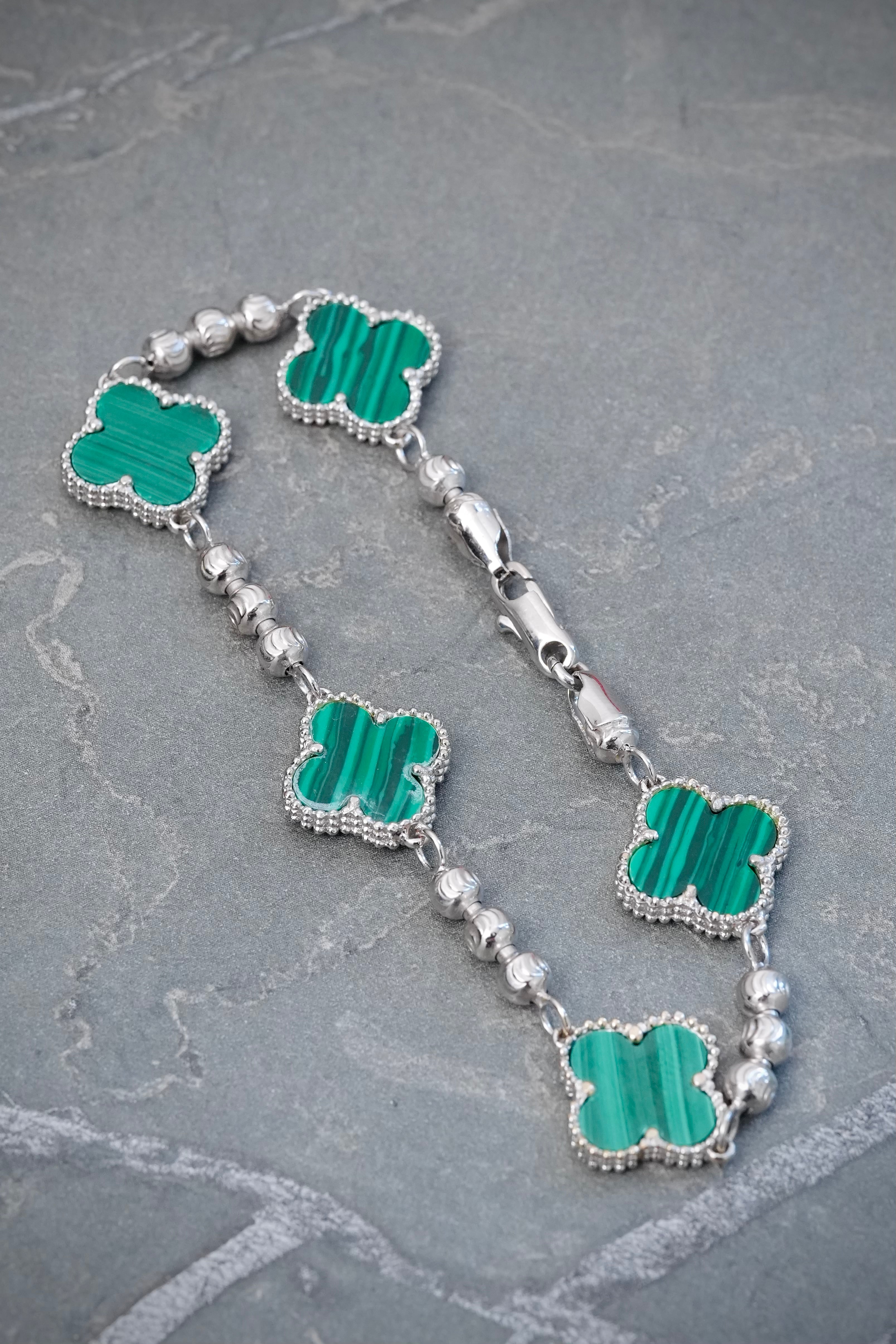 Pulso Lucky Clover Piedra Verde 12.2gr / 19cm / 14mm — Oro Blanco