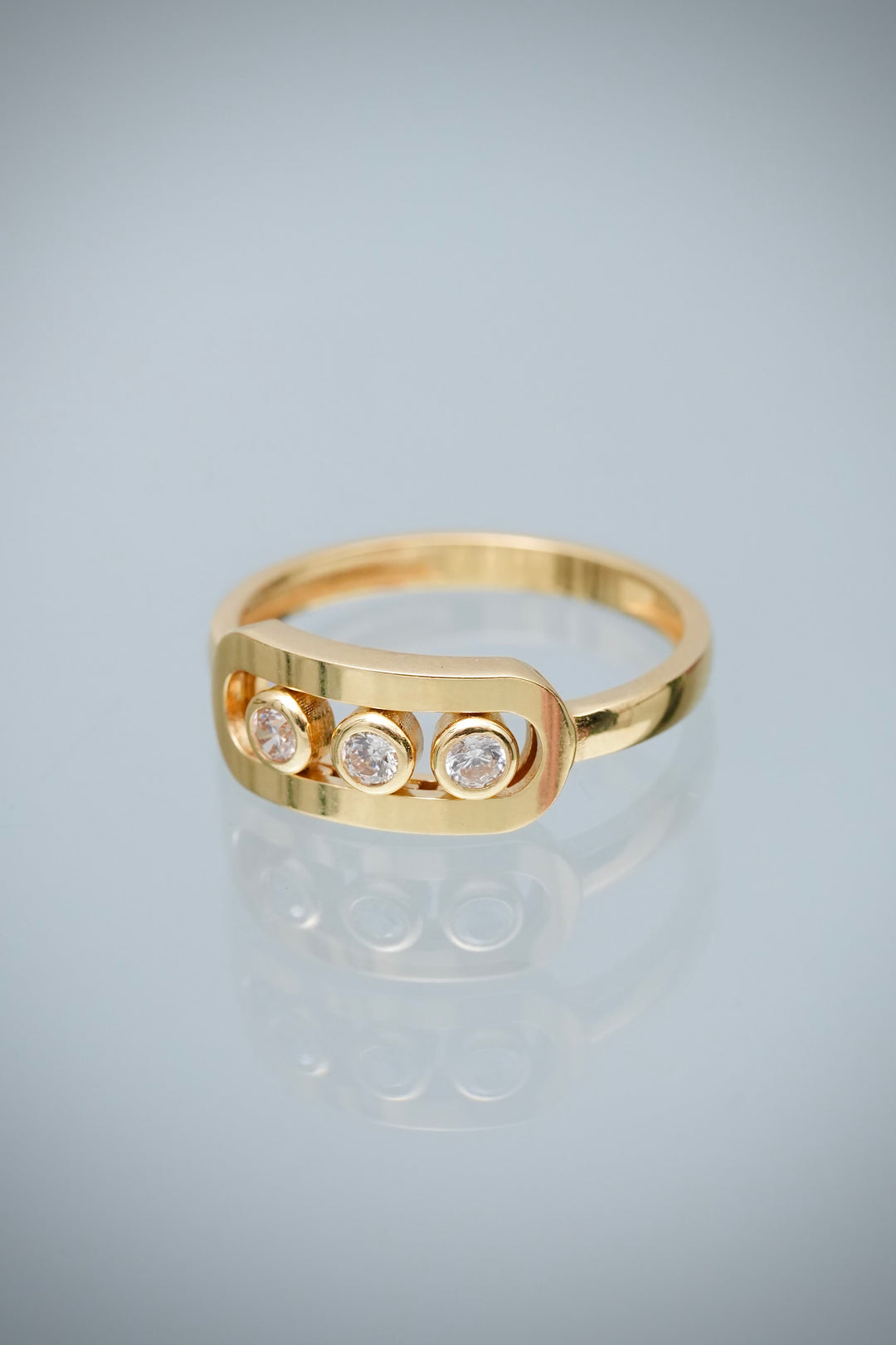 Anillo Mk con Swarovski Blanco 2.9gr / Talla 6 — Oro Amarillo