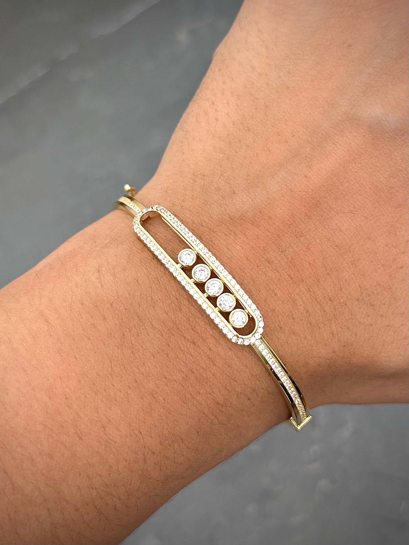 Pulso Mk con Swarovski Blanco 9.5gr / 16cm / 7.6mm — Oro Amarillo